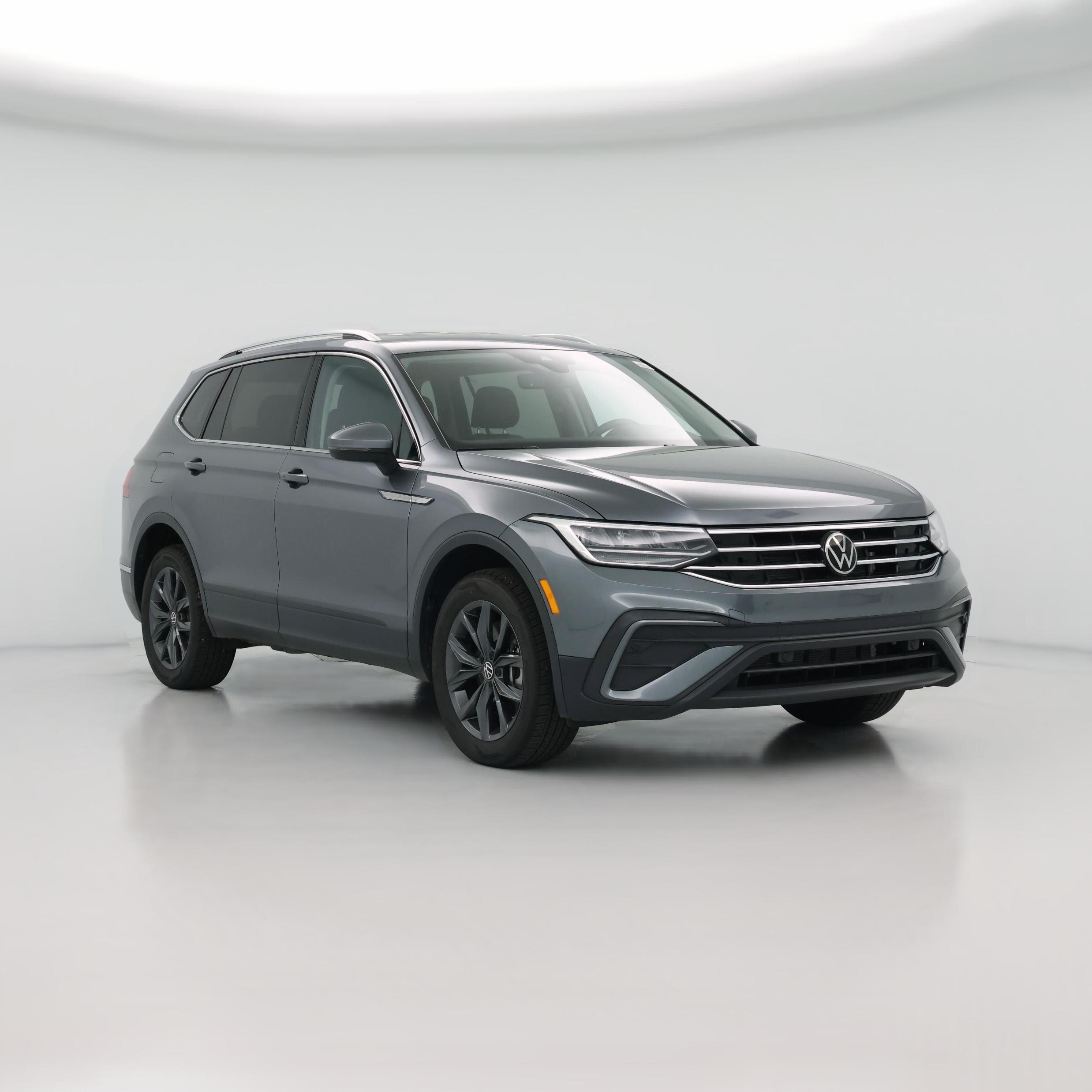 Thumbnail: 2022 Volkswagen Tiguan - 1