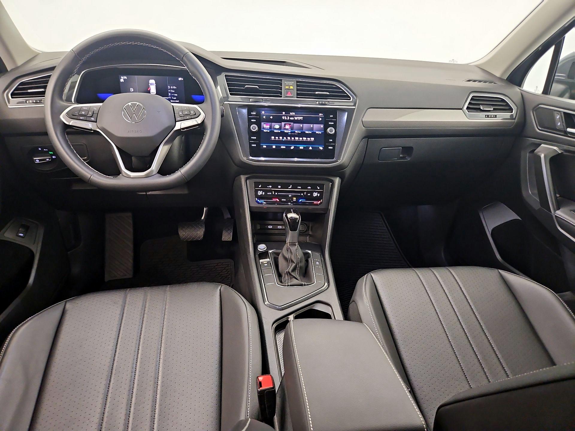 Thumbnail: 2022 Volkswagen Tiguan - 9