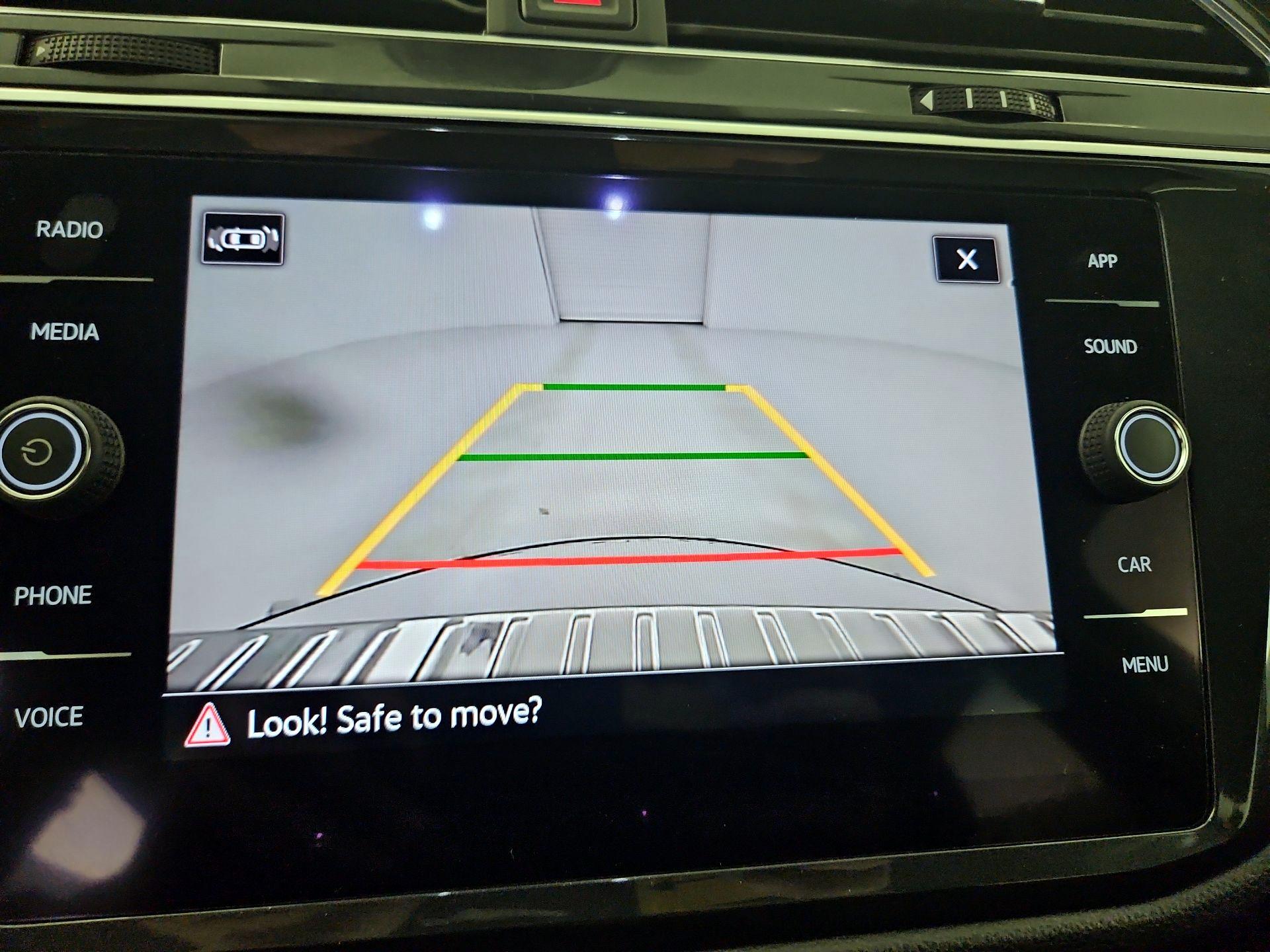 Thumbnail: 2022 Volkswagen Tiguan - 14