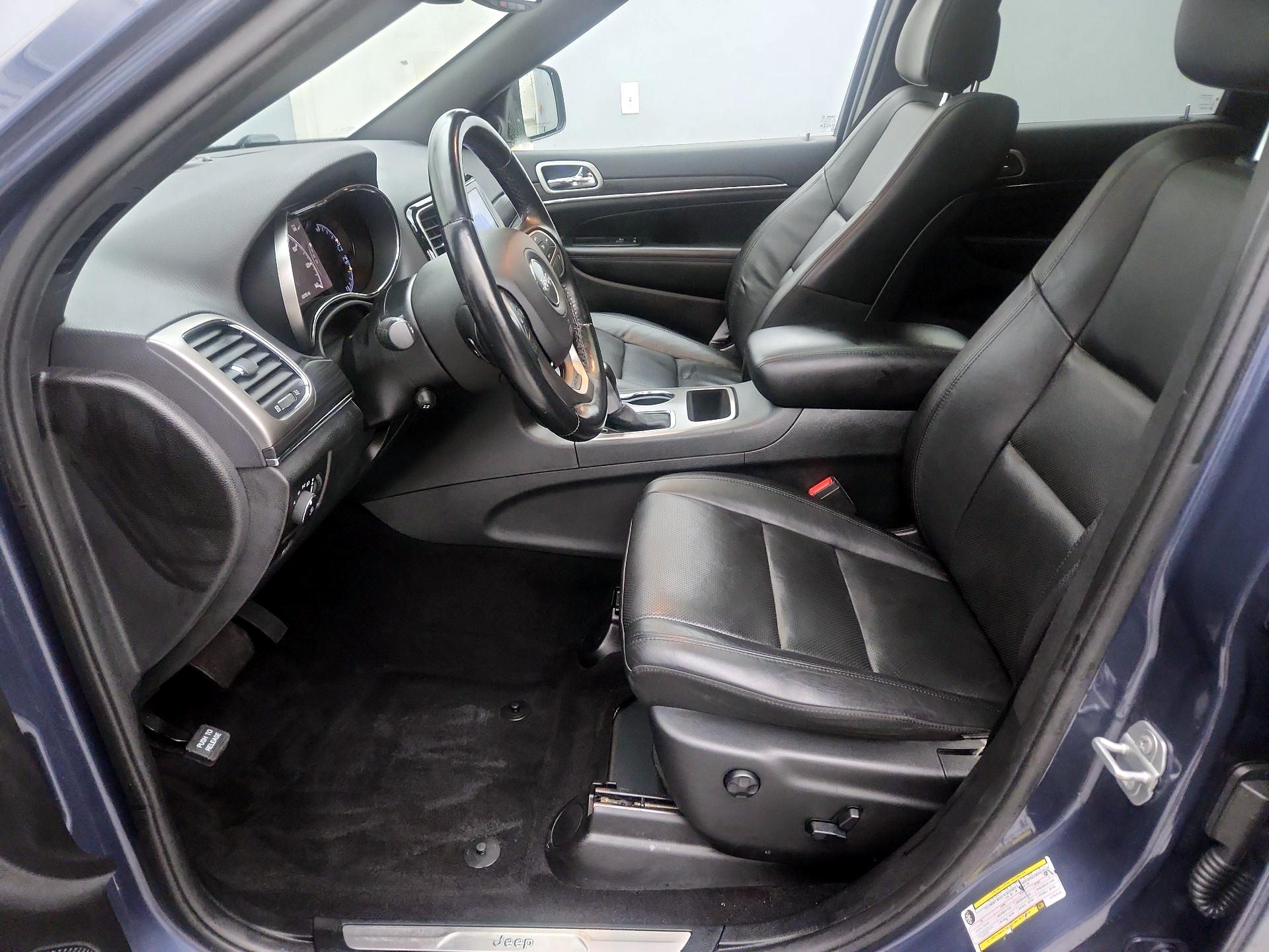 Thumbnail: 2020 Jeep Grand Cherokee - 11