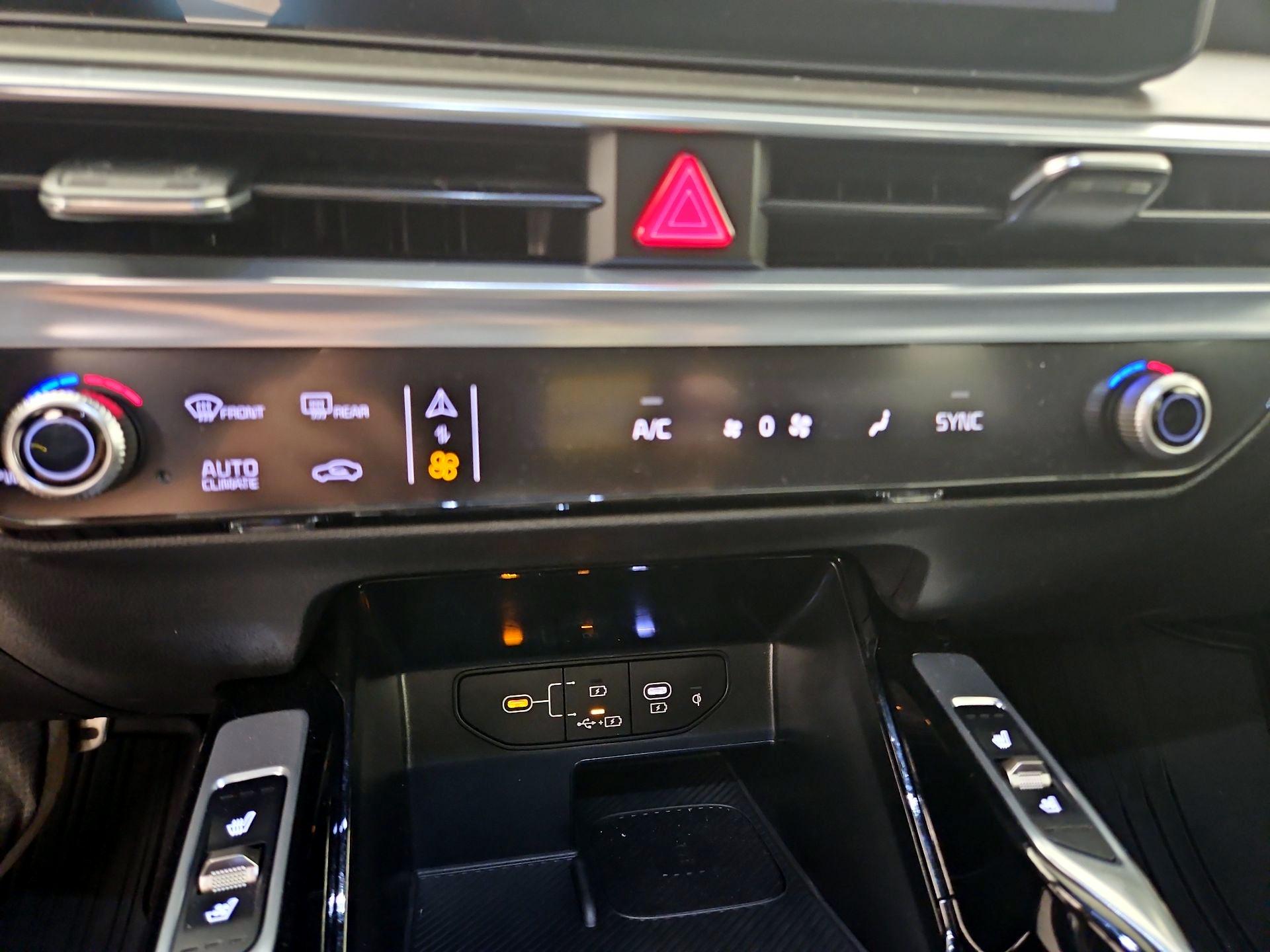 Thumbnail: 2025 Kia Sorento - 17