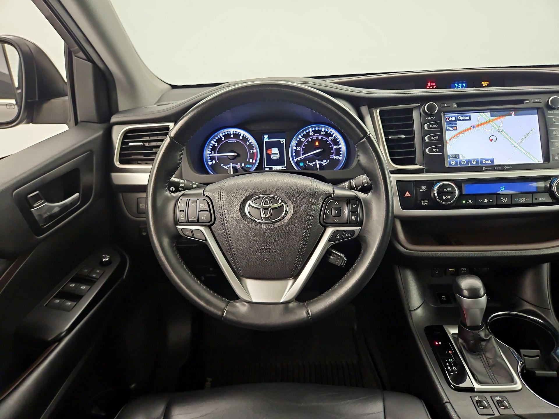 Thumbnail: 2019 Toyota Highlander - 10