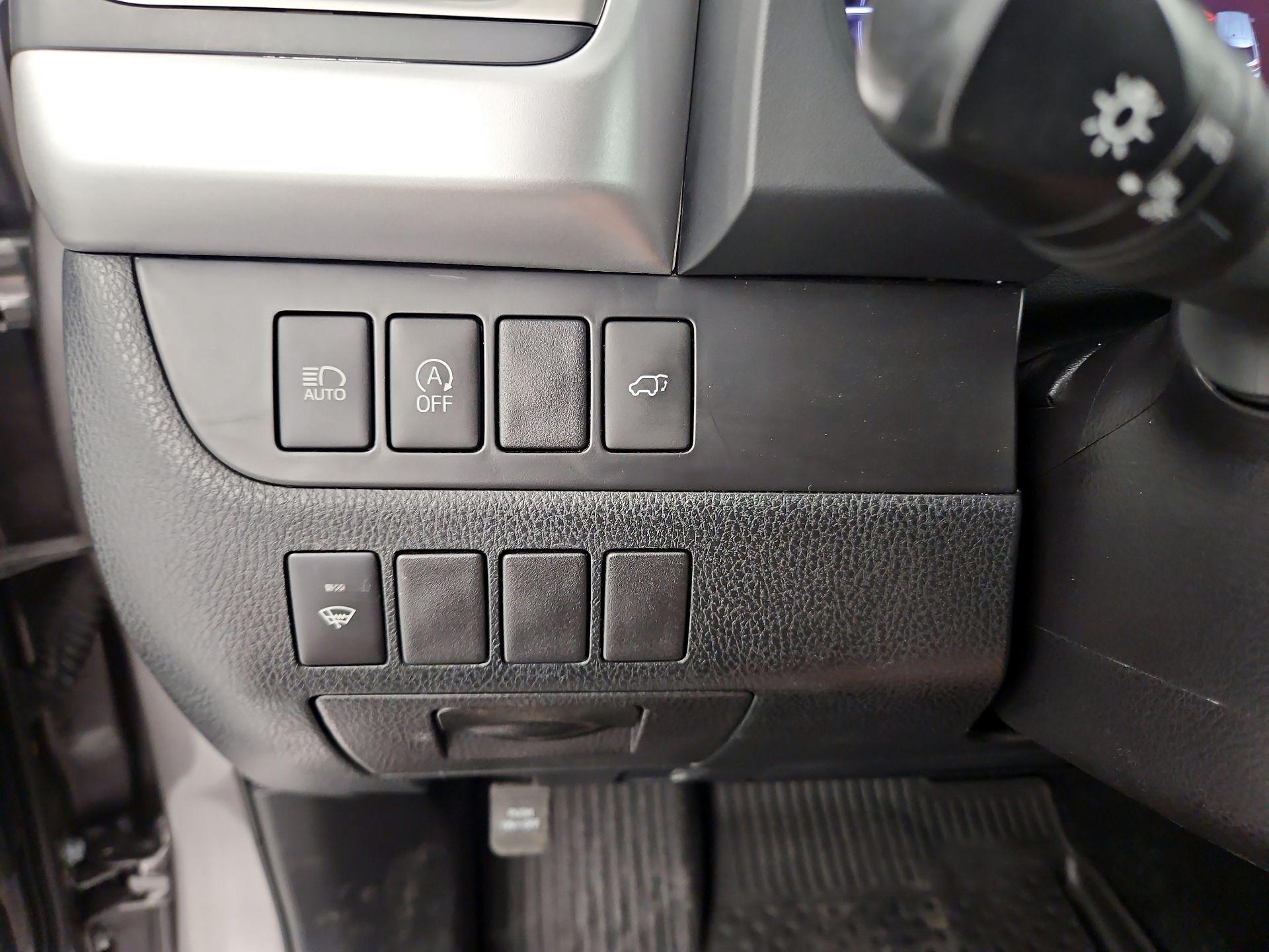 Thumbnail: 2019 Toyota Highlander - 13