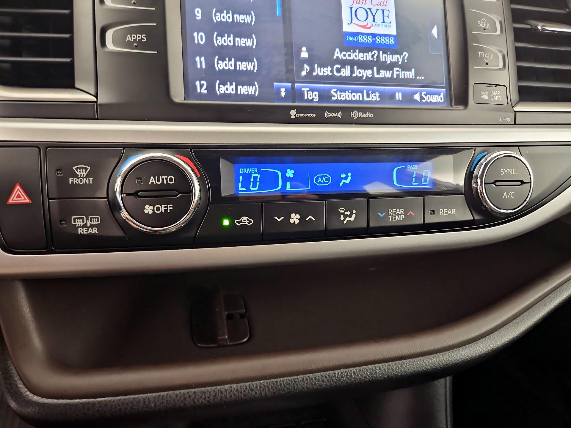 Thumbnail: 2019 Toyota Highlander - 17