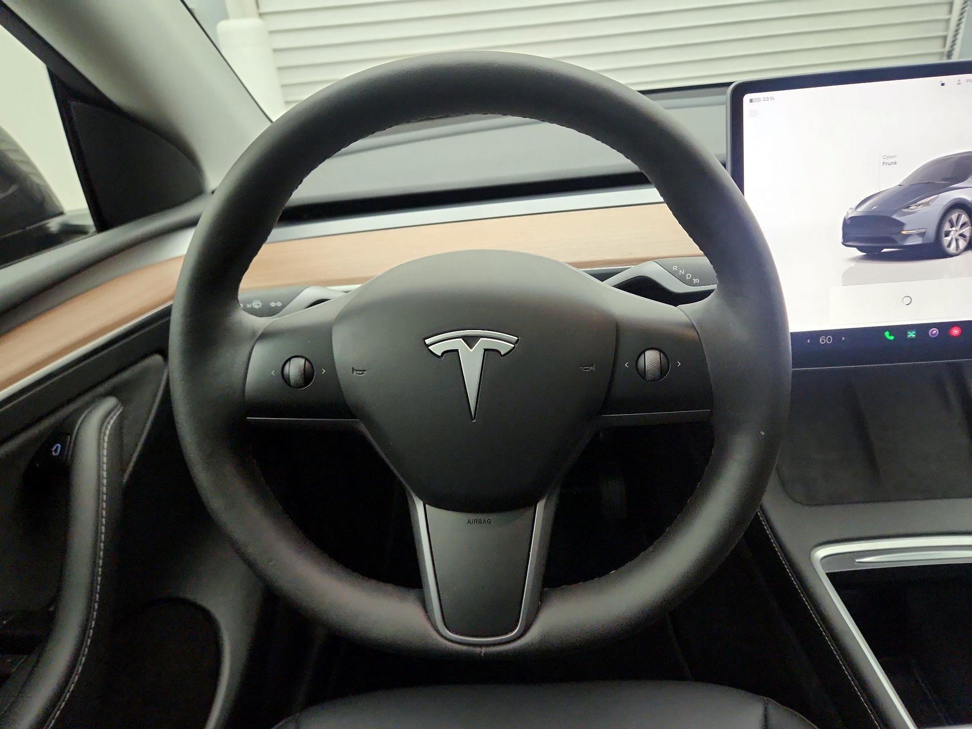 Thumbnail: 2023 Tesla Model Y - 10