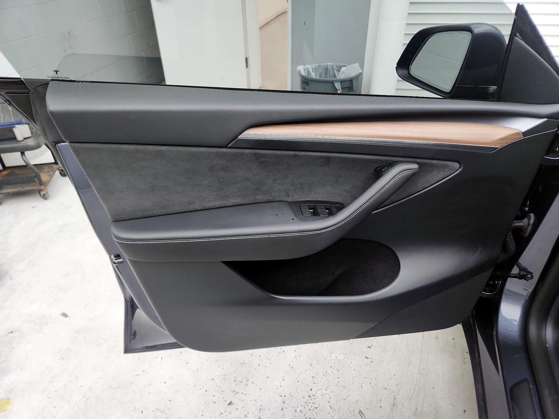 Thumbnail: 2023 Tesla Model Y - 12