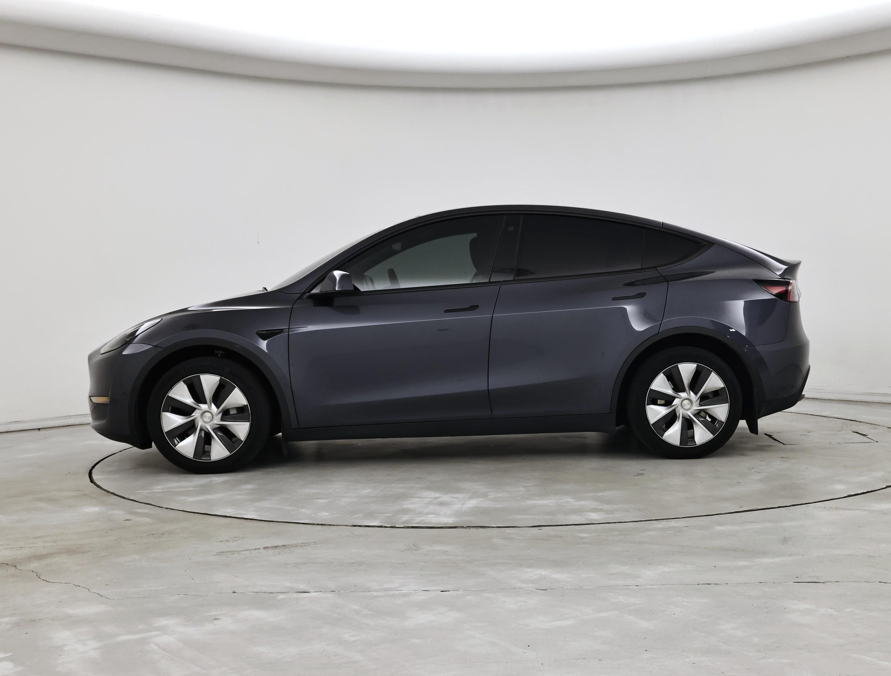 Thumbnail: 2023 Tesla Model Y - 3