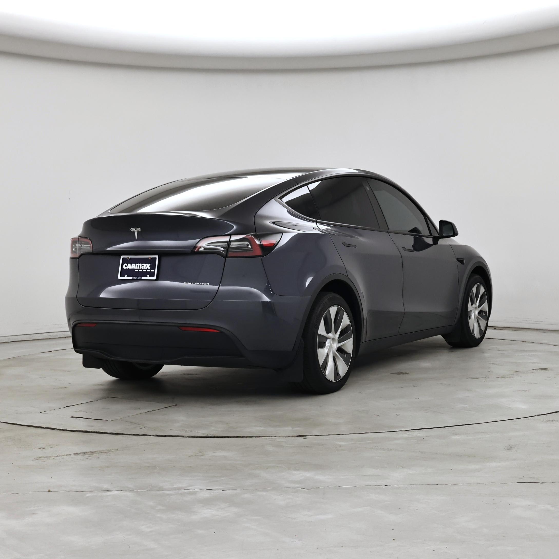 Thumbnail: 2023 Tesla Model Y - 8
