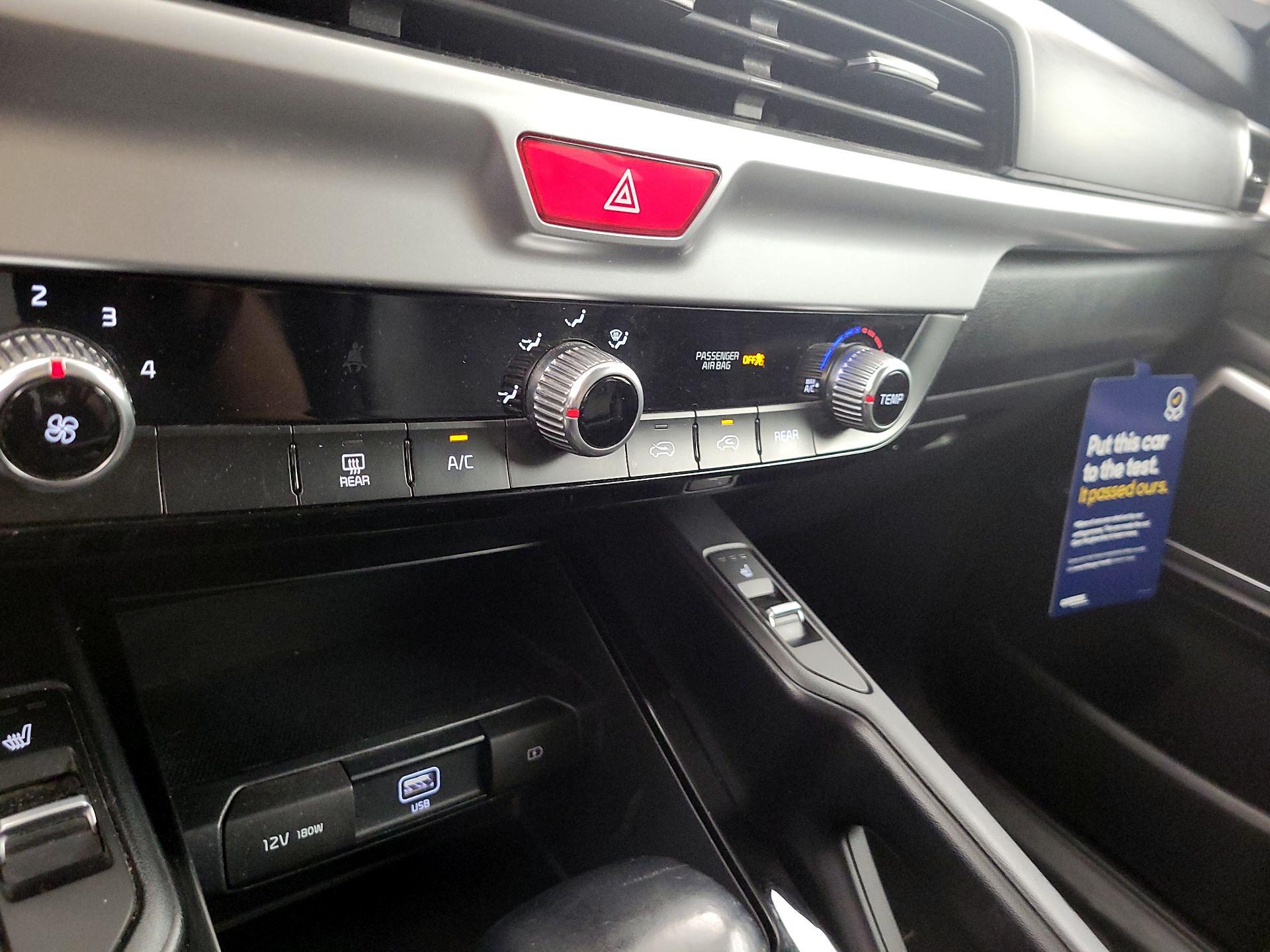 Thumbnail: 2021 Kia Telluride - 16