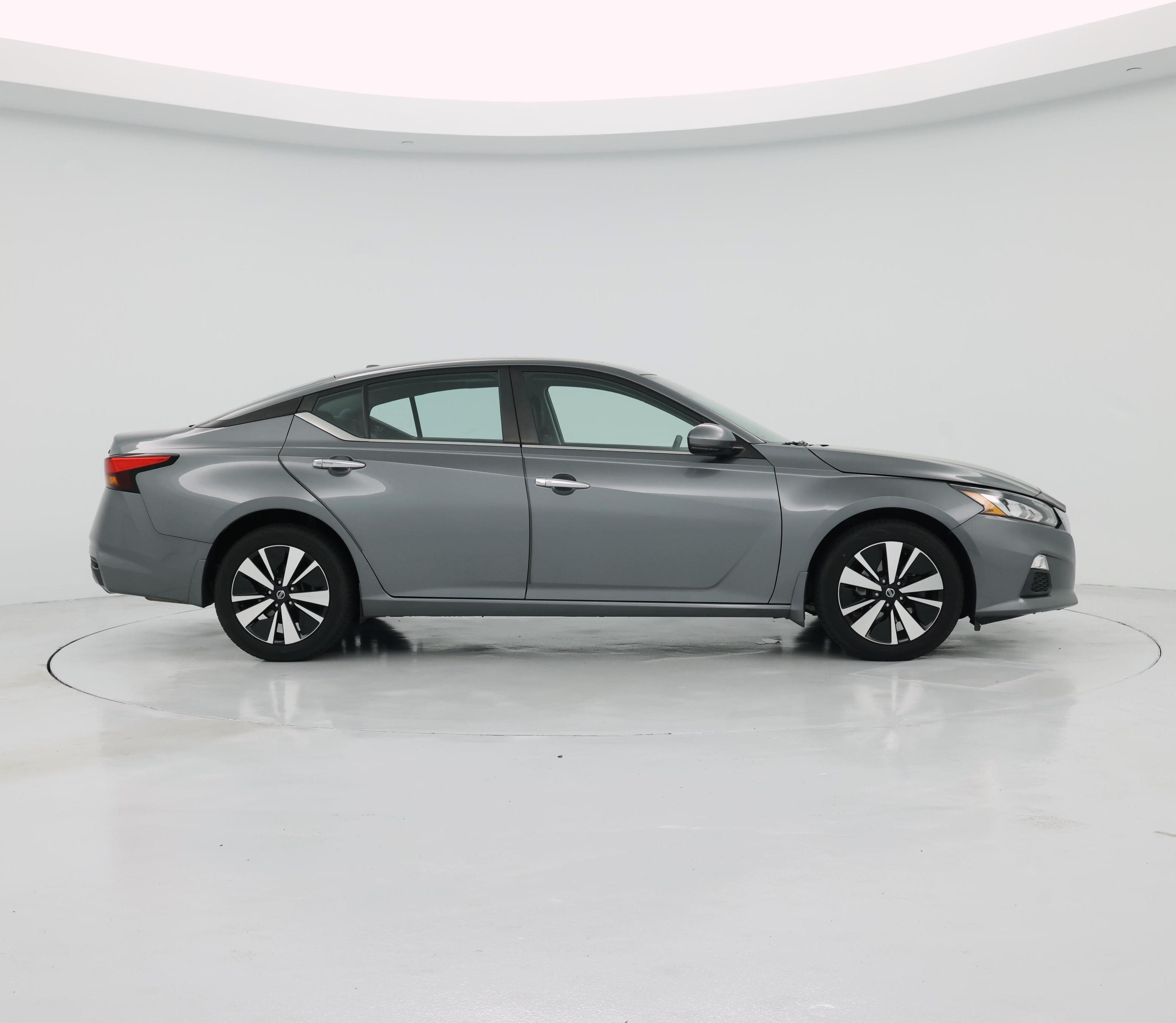 Thumbnail: 2021 Nissan Altima - 7