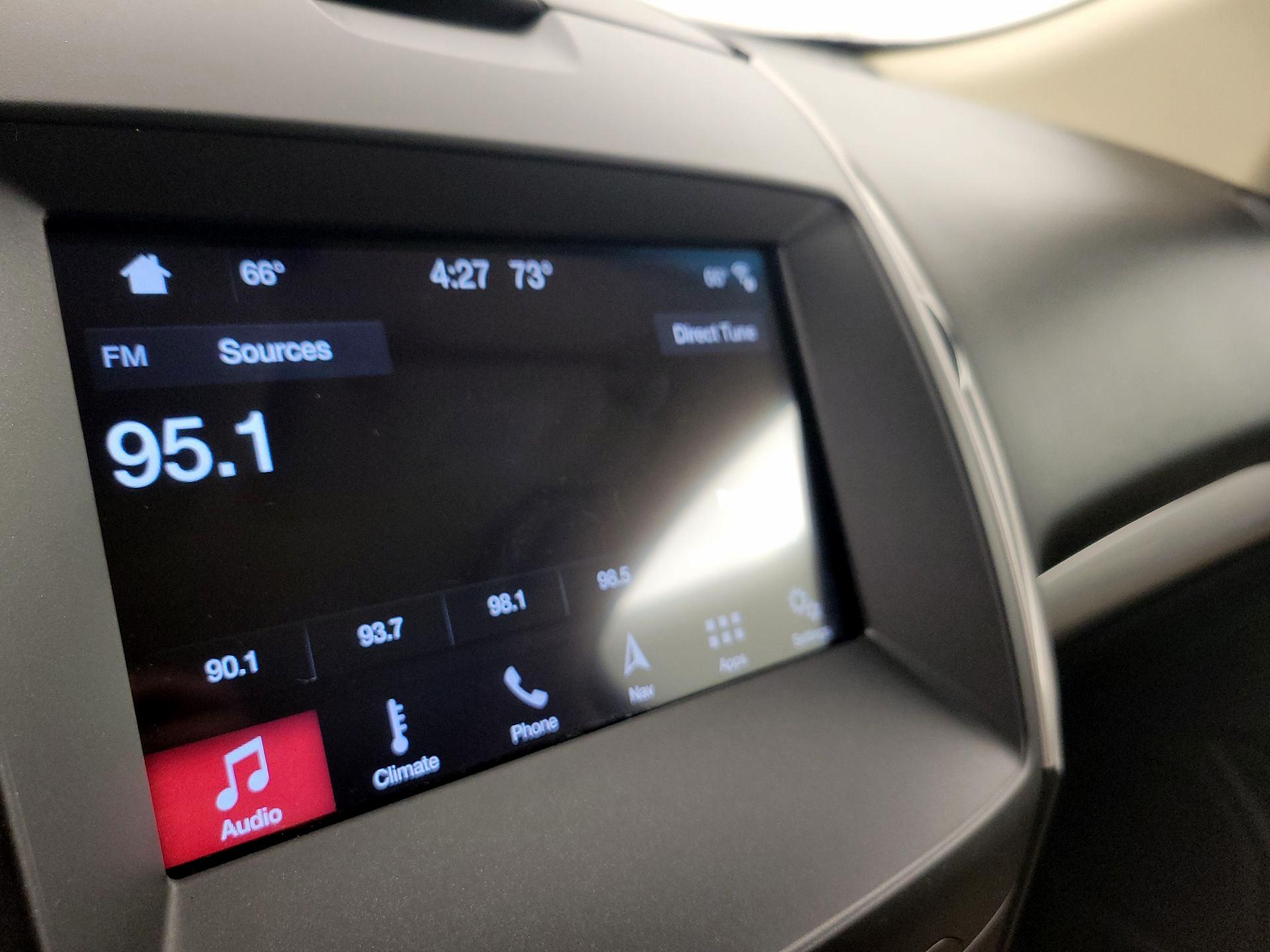 Thumbnail: 2016 Ford Edge - 16