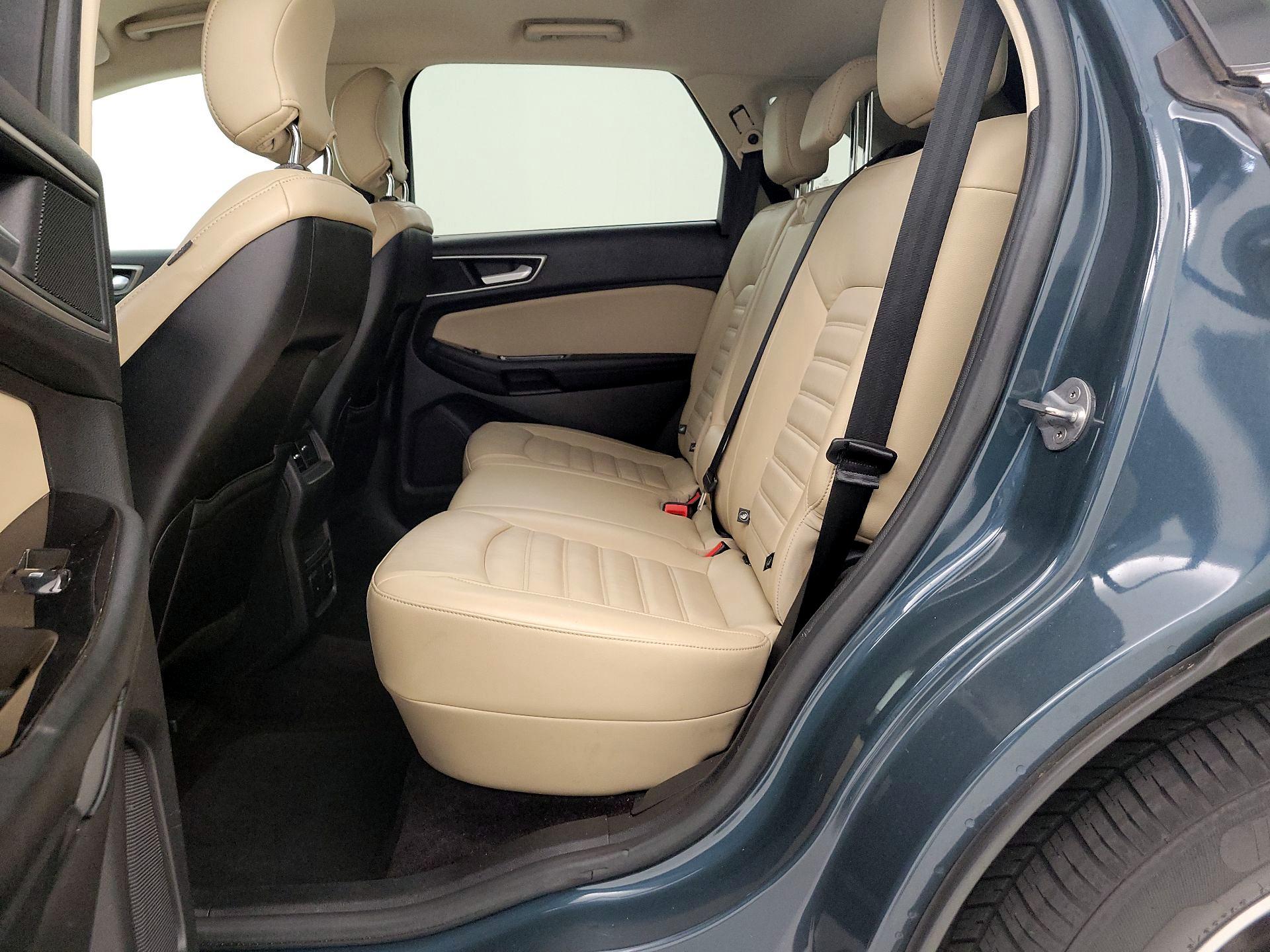 Thumbnail: 2016 Ford Edge - 20