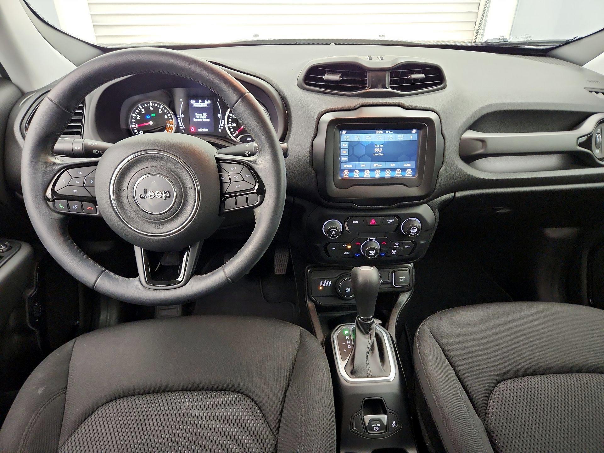 Thumbnail: 2020 Jeep Renegade - 9