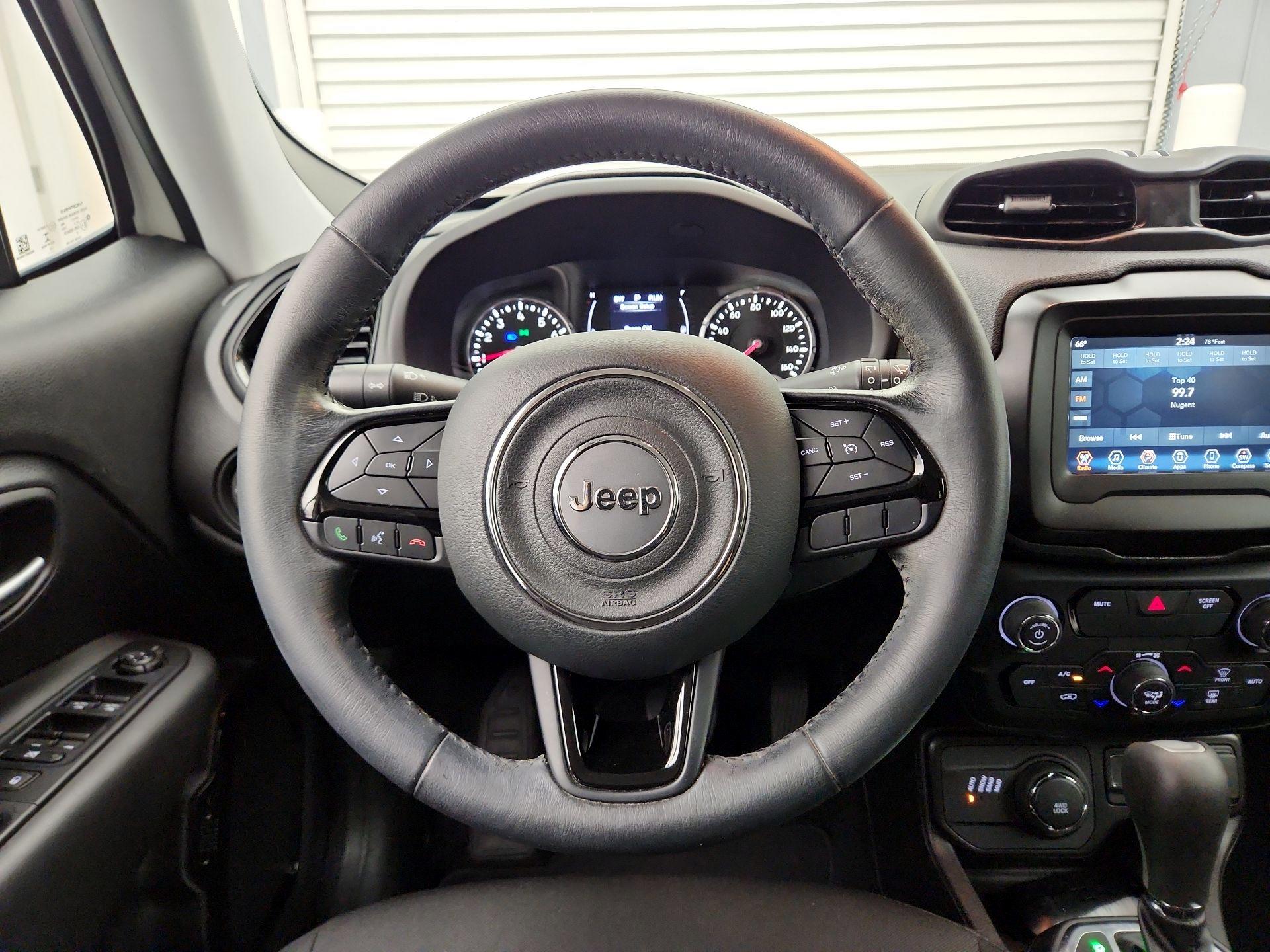 Thumbnail: 2020 Jeep Renegade - 10