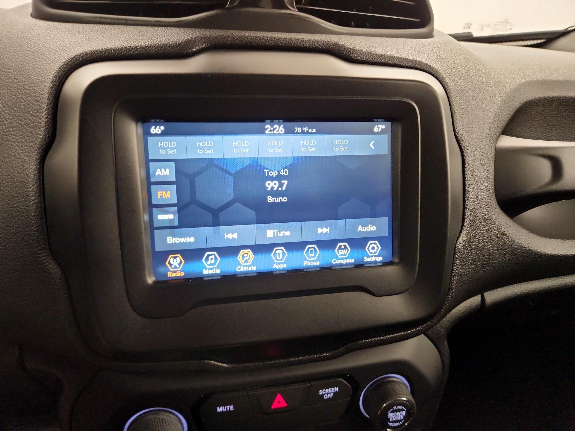 Thumbnail: 2020 Jeep Renegade - 15