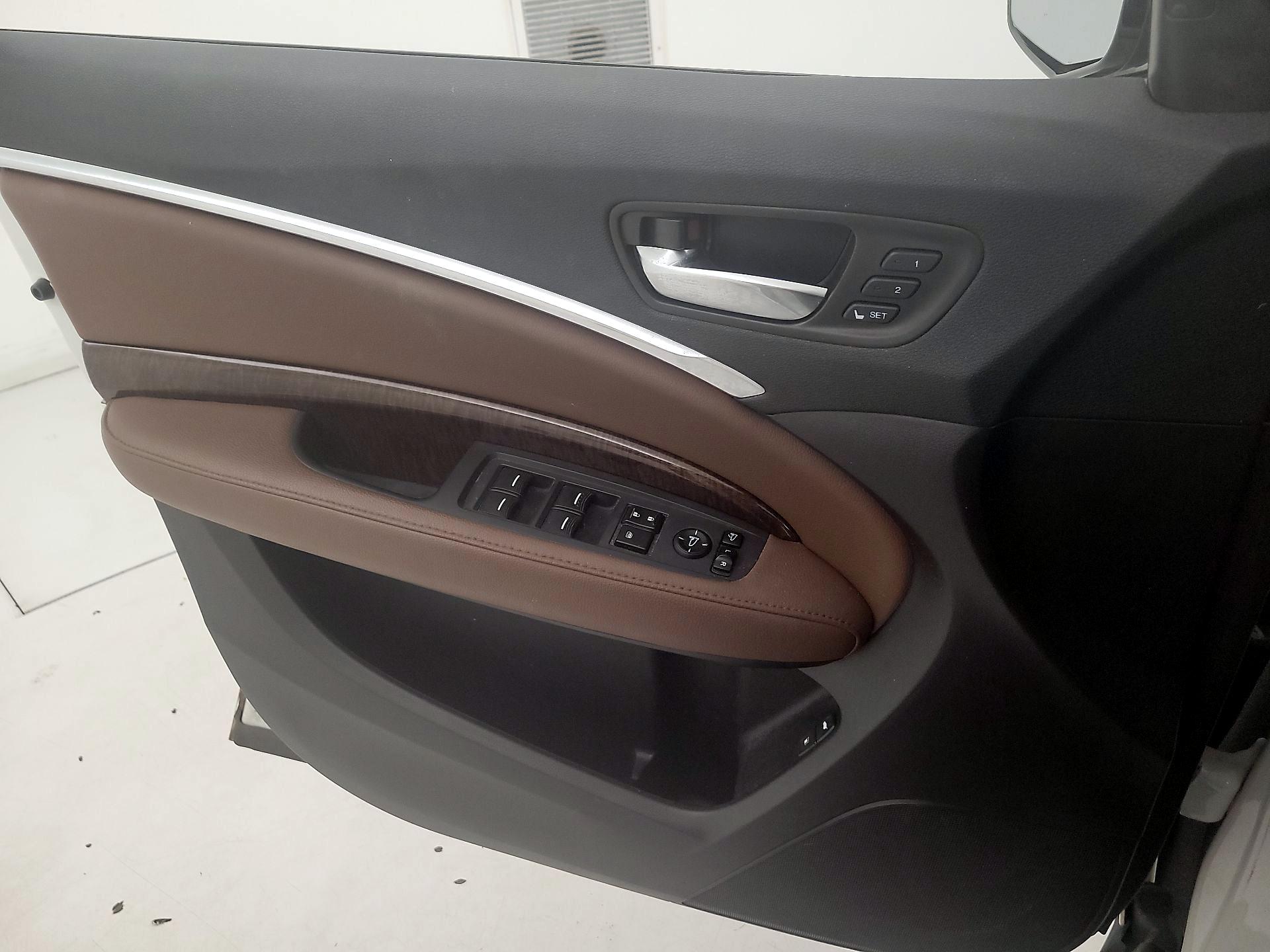 Thumbnail: 2017 Acura MDX - 12