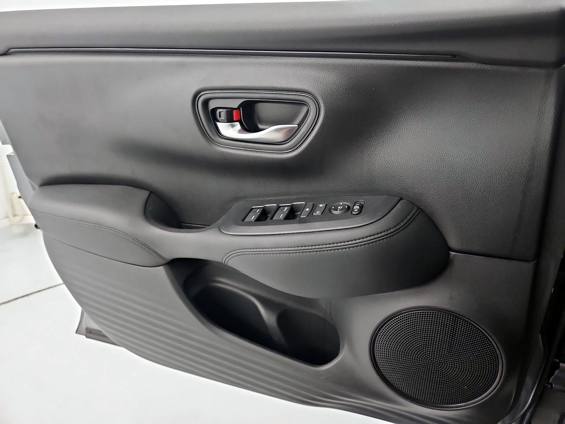 Thumbnail: 2025 Honda HR-V - 12