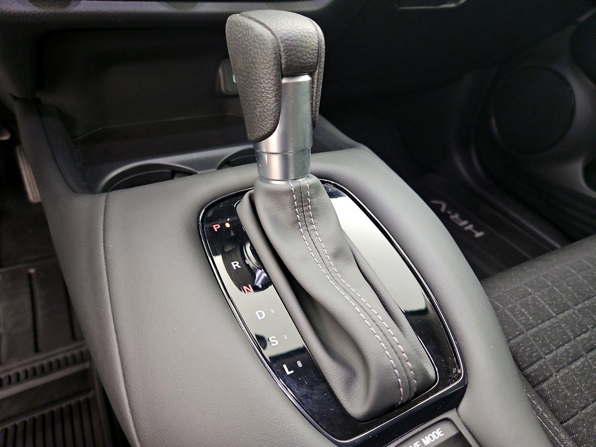 Thumbnail: 2025 Honda HR-V - 17