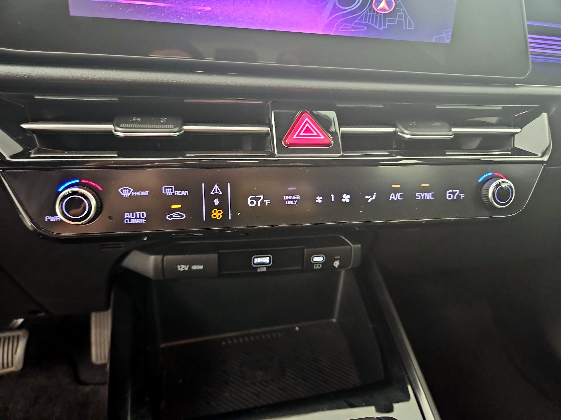 Thumbnail: 2023 Kia Niro - 17