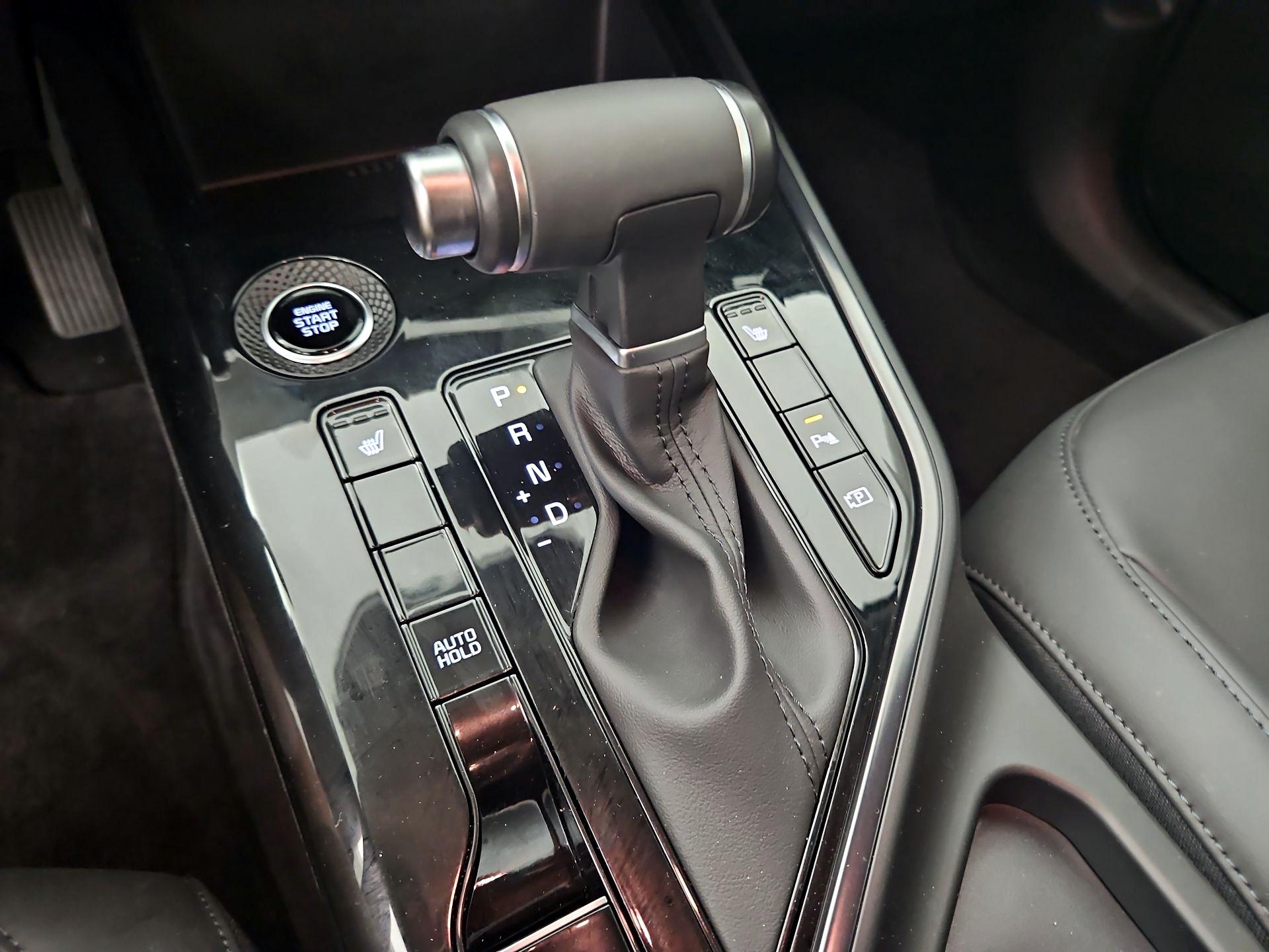 Thumbnail: 2023 Kia Niro - 18