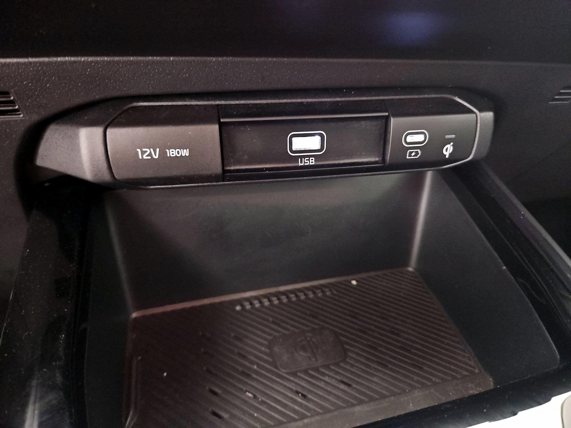 Thumbnail: 2023 Kia Niro - 19