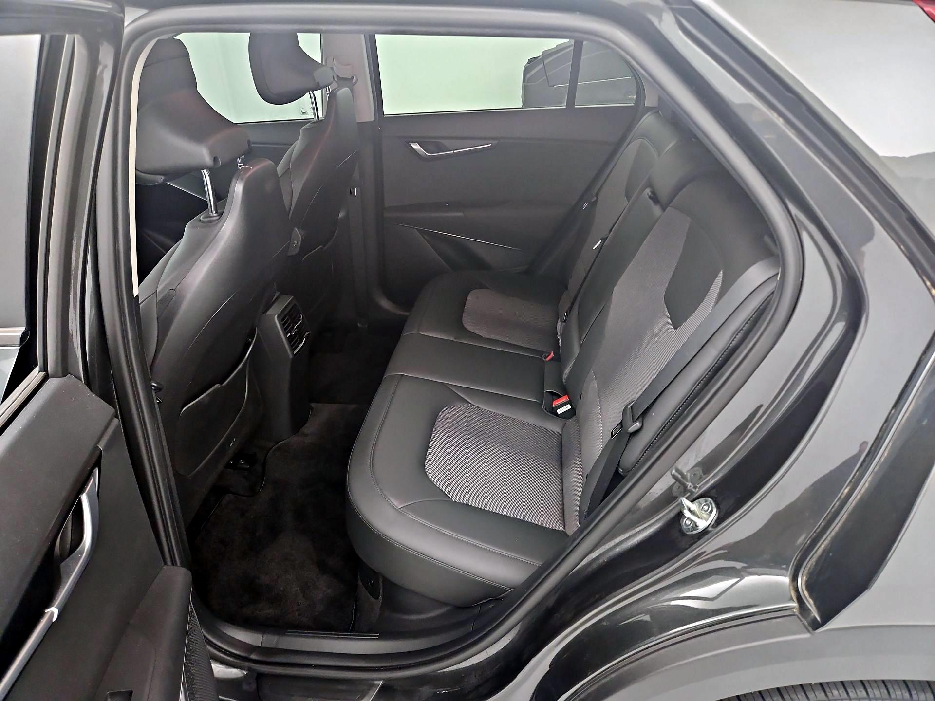 Thumbnail: 2023 Kia Niro - 20