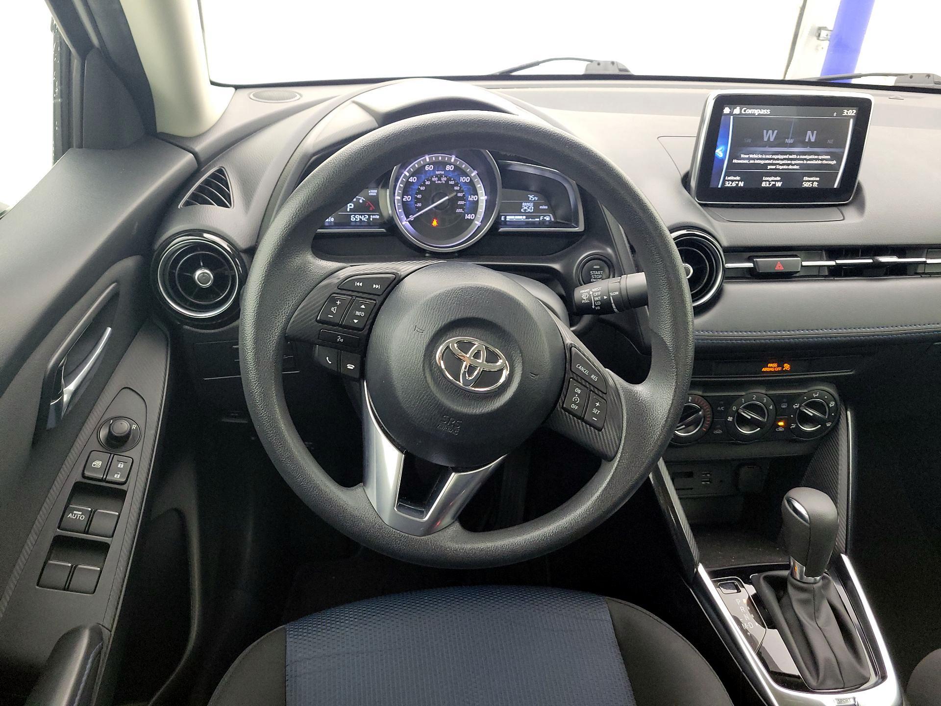 Thumbnail: 2018 Toyota Yaris iA - 10