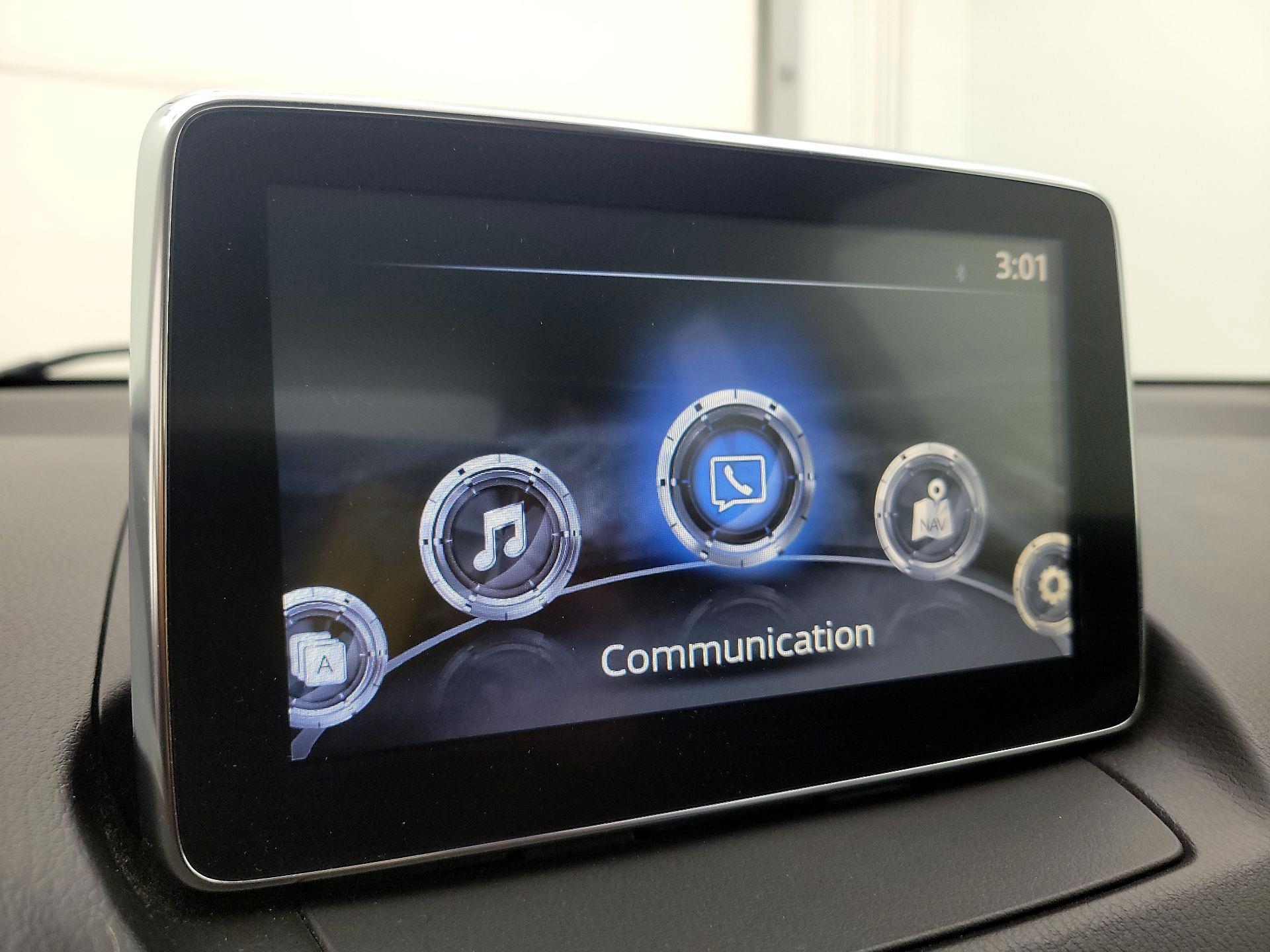 Thumbnail: 2018 Toyota Yaris iA - 15