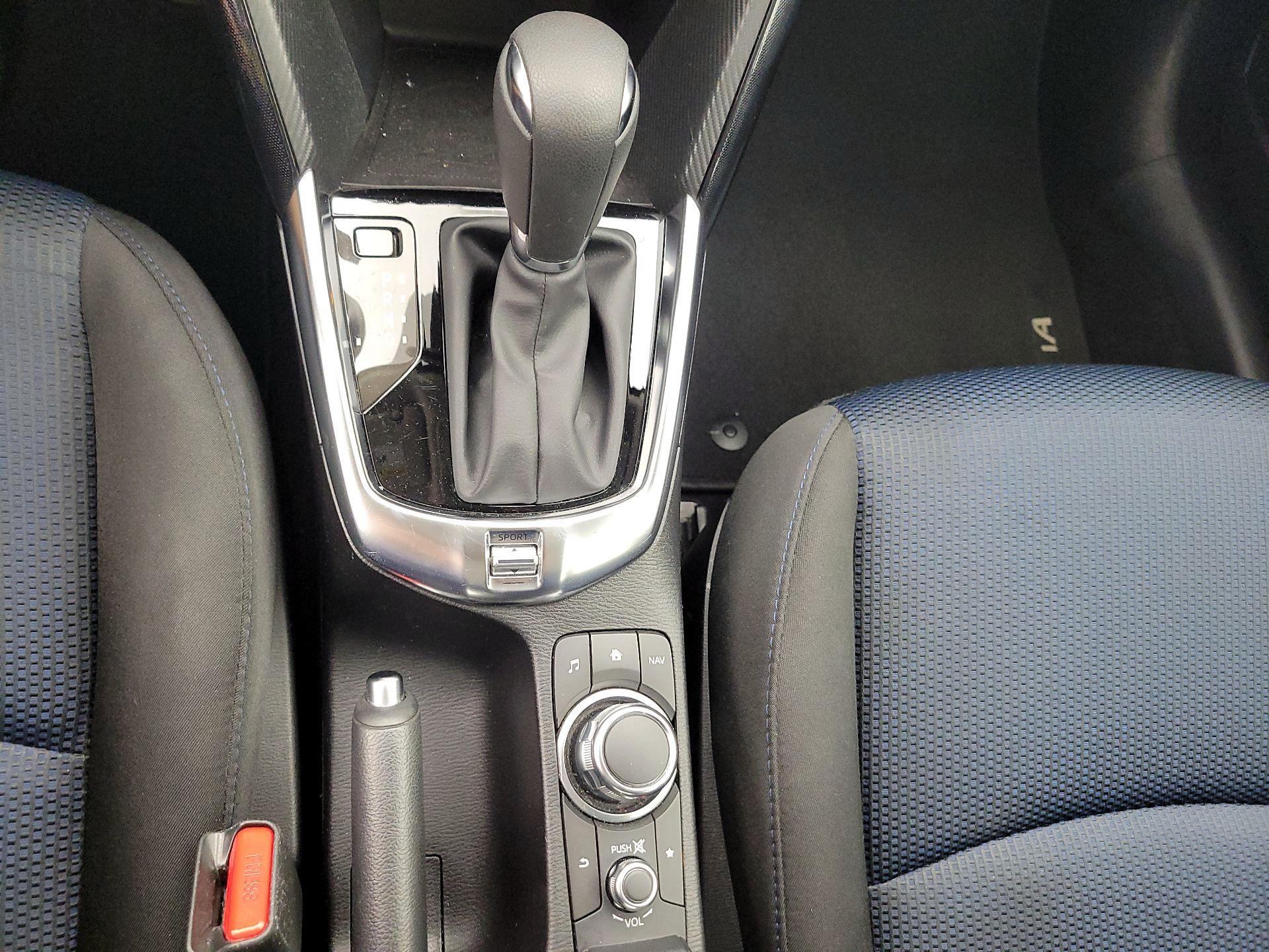 Thumbnail: 2018 Toyota Yaris iA - 17