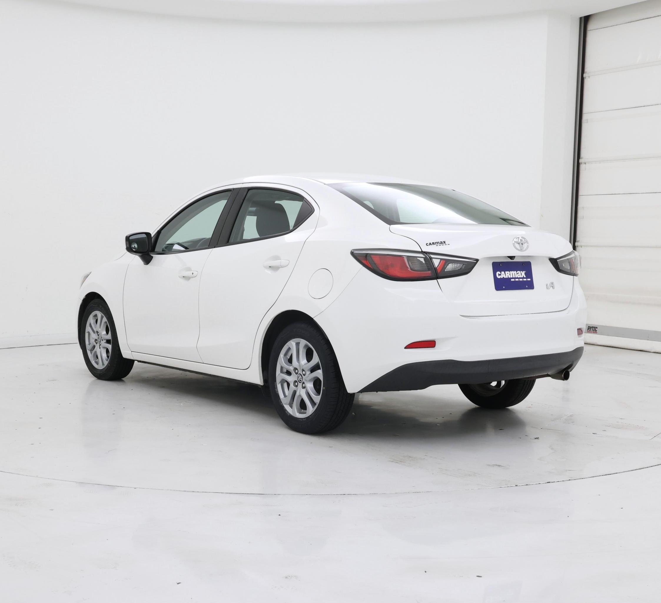 Thumbnail: 2018 Toyota Yaris iA - 2