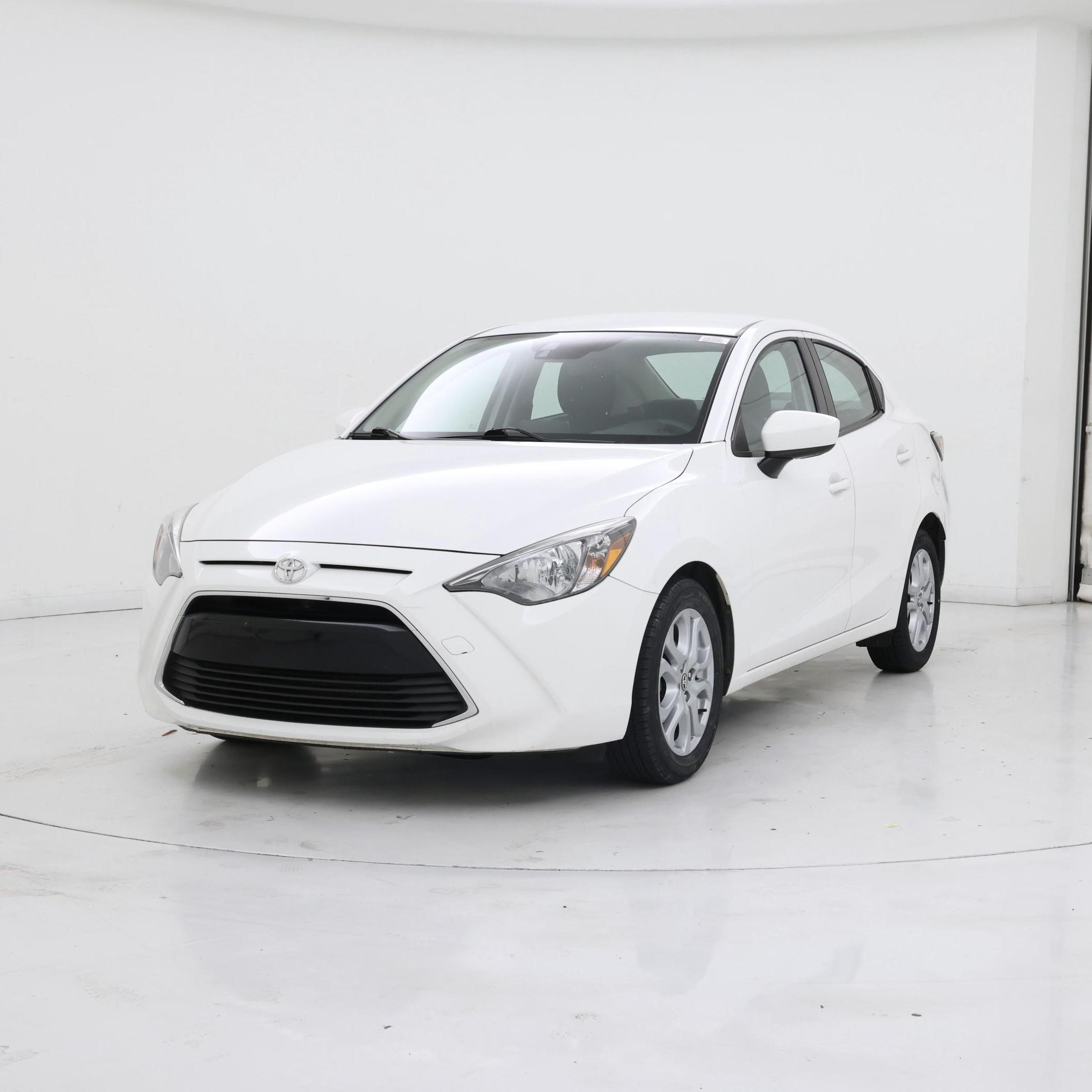 Thumbnail: 2018 Toyota Yaris iA - 4