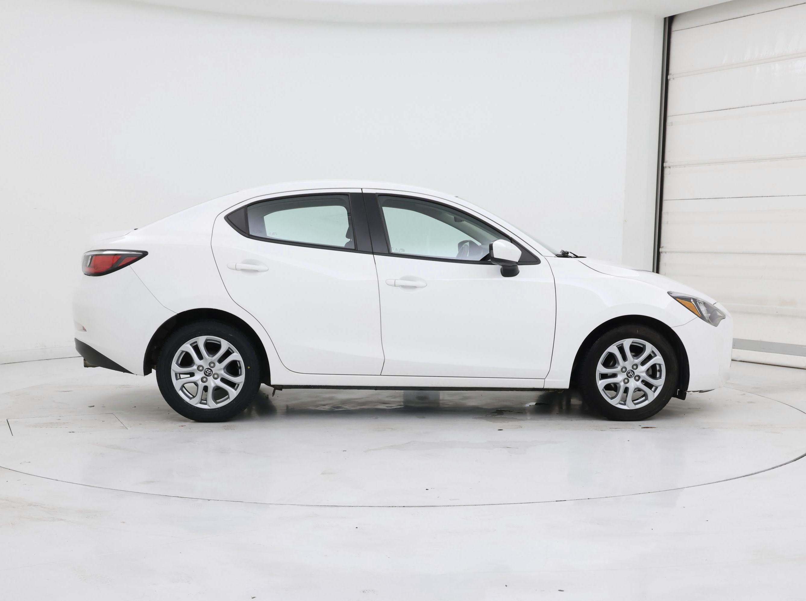 Thumbnail: 2018 Toyota Yaris iA - 7