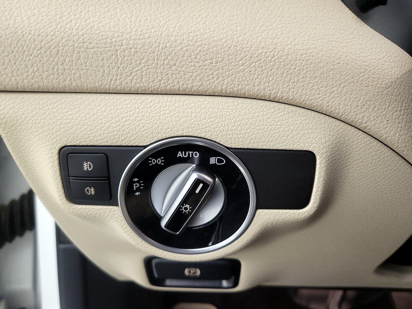 2019 Mercedes-Benz GLA-Class GLA250 - Photo 14