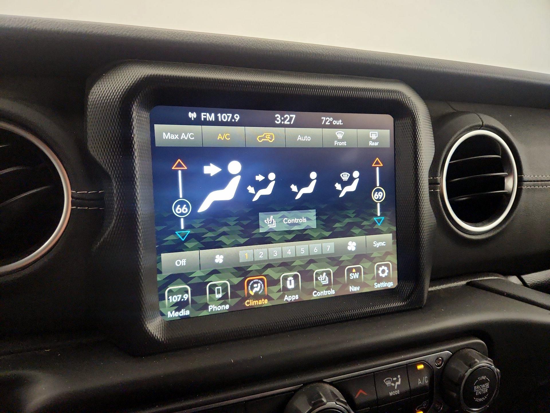 Thumbnail: 2023 Jeep Wrangler - 17