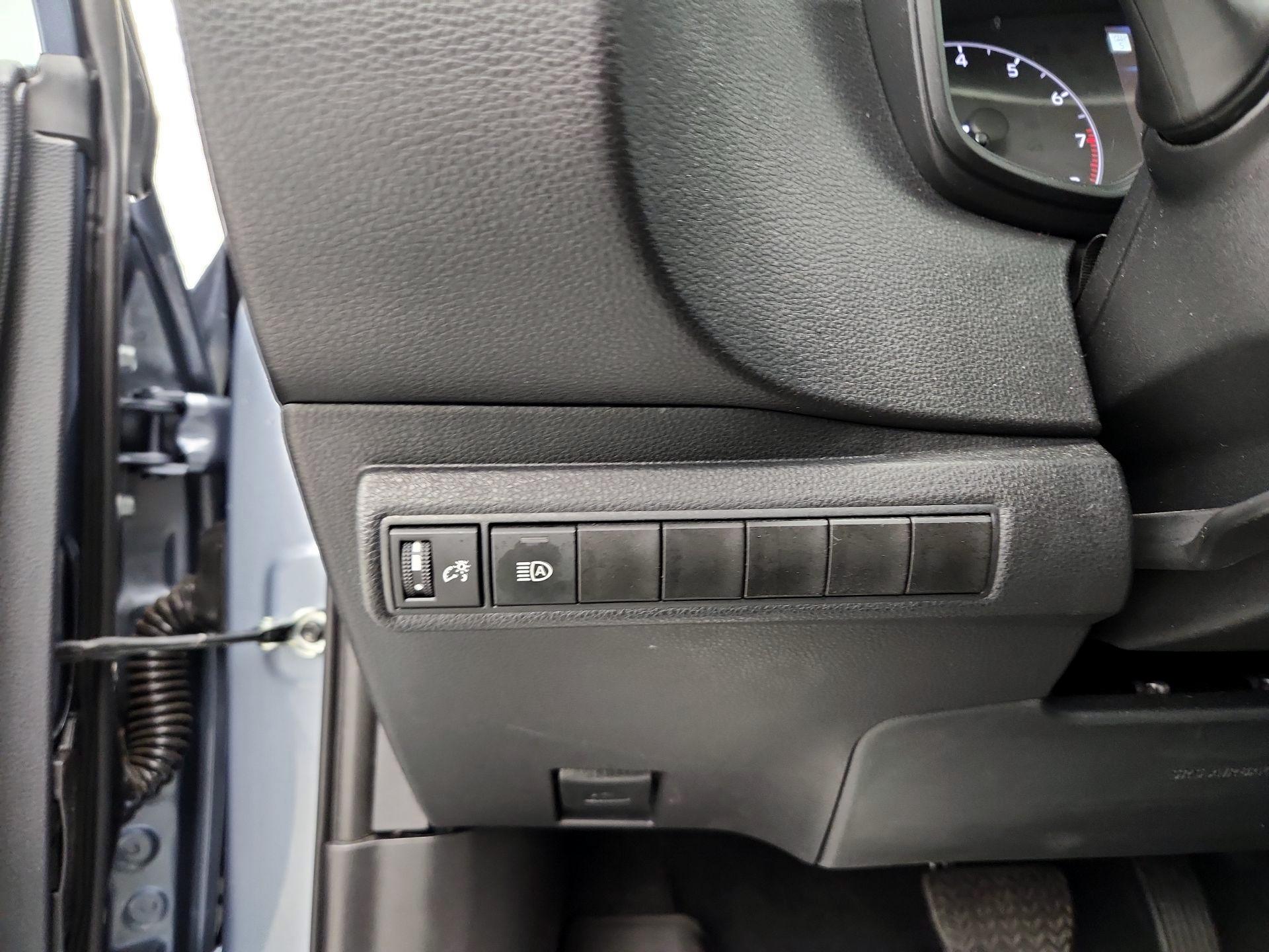 Thumbnail: 2025 Toyota Corolla - 13