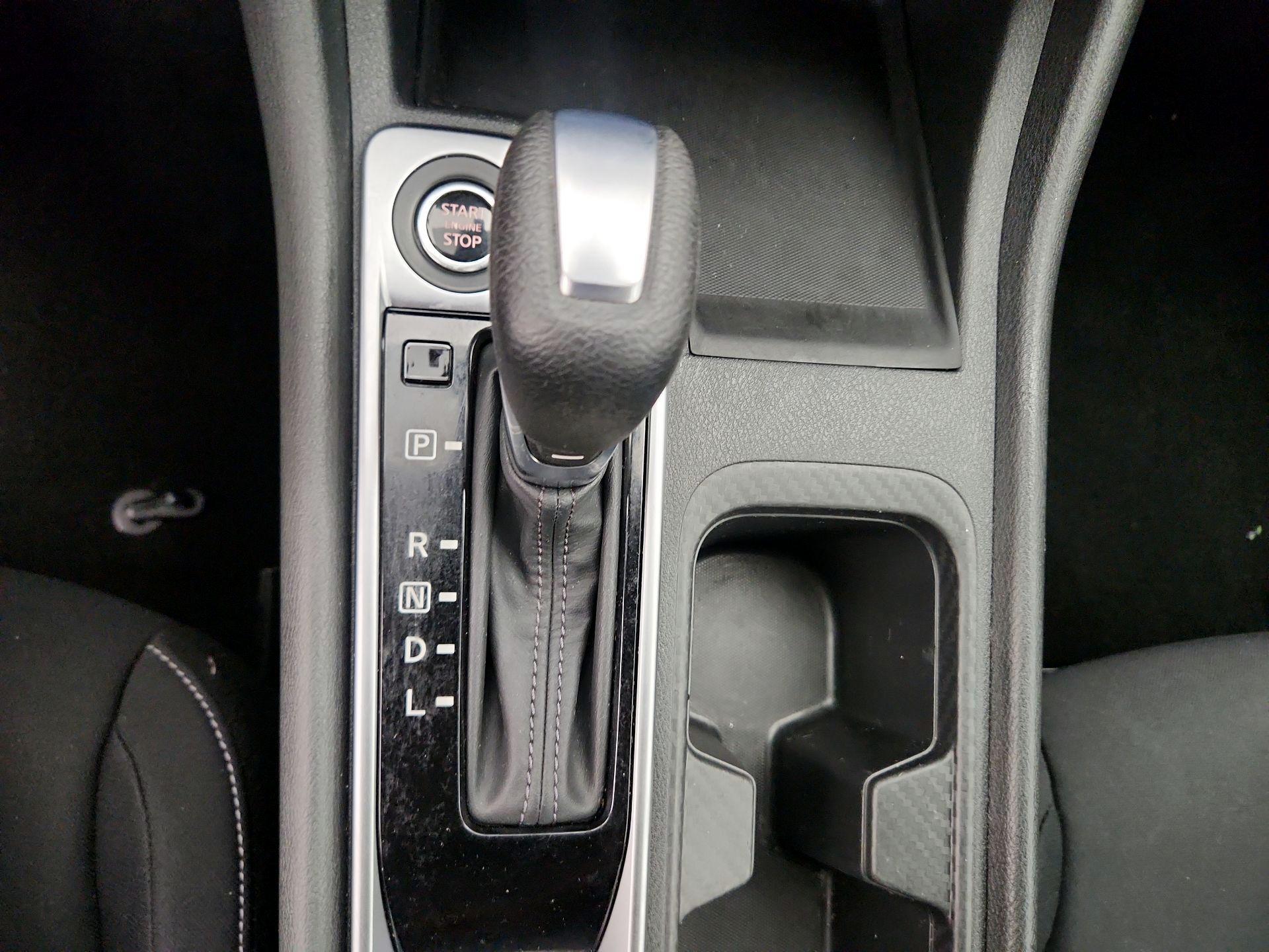 Thumbnail: 2021 Nissan Sentra - 17