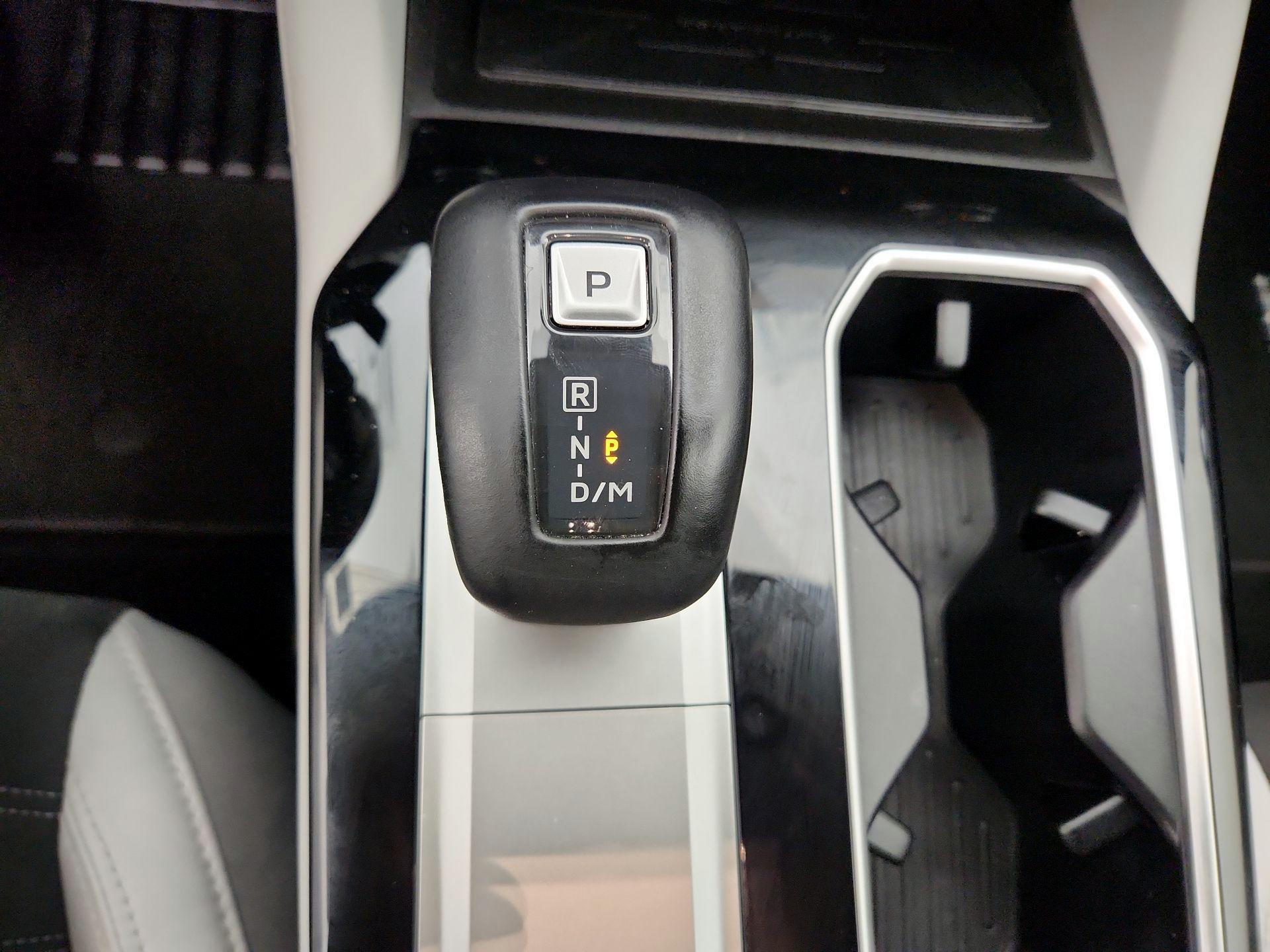 Thumbnail: 2025 Mitsubishi Outlander - 18