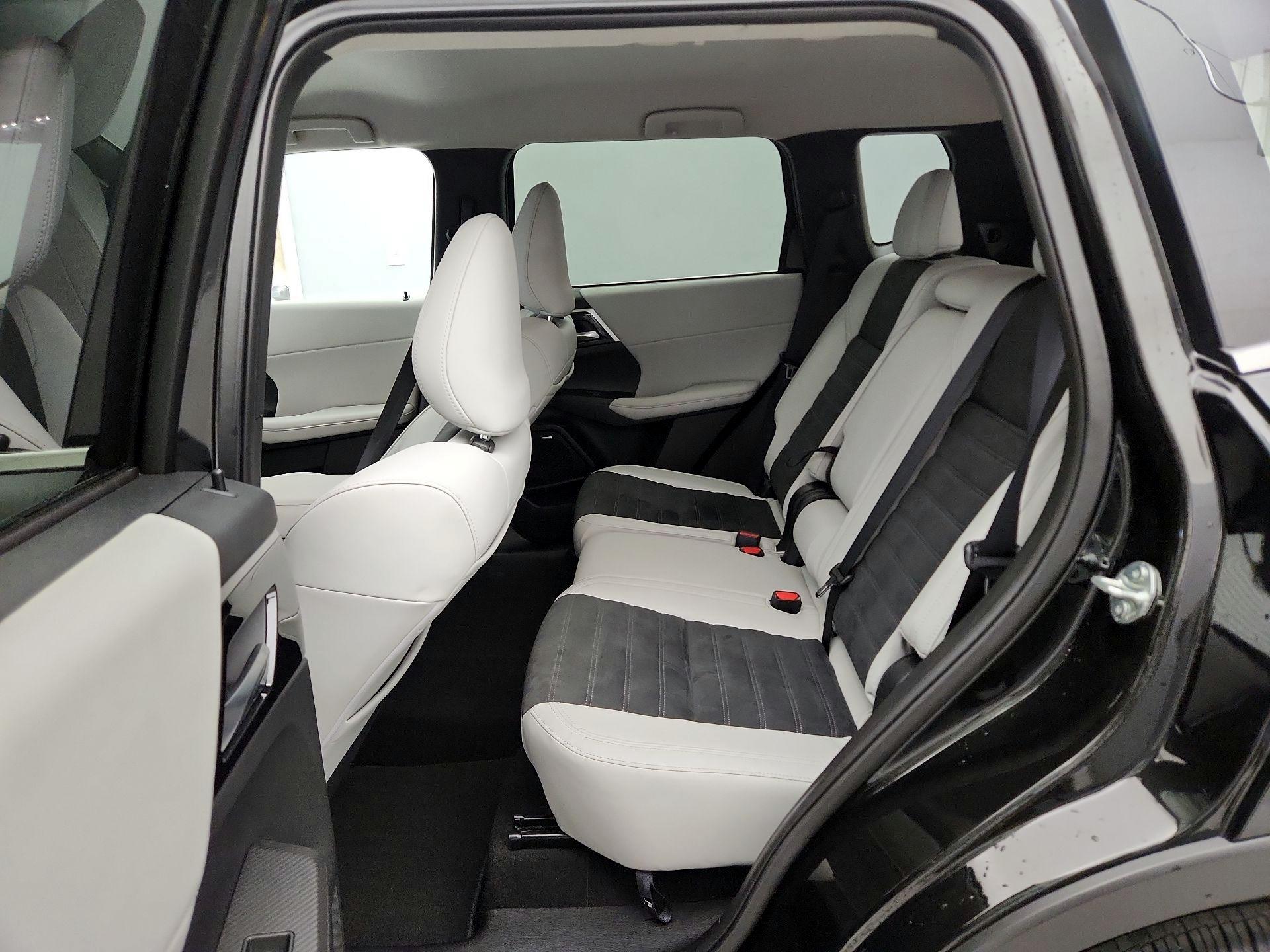 Thumbnail: 2025 Mitsubishi Outlander - 20