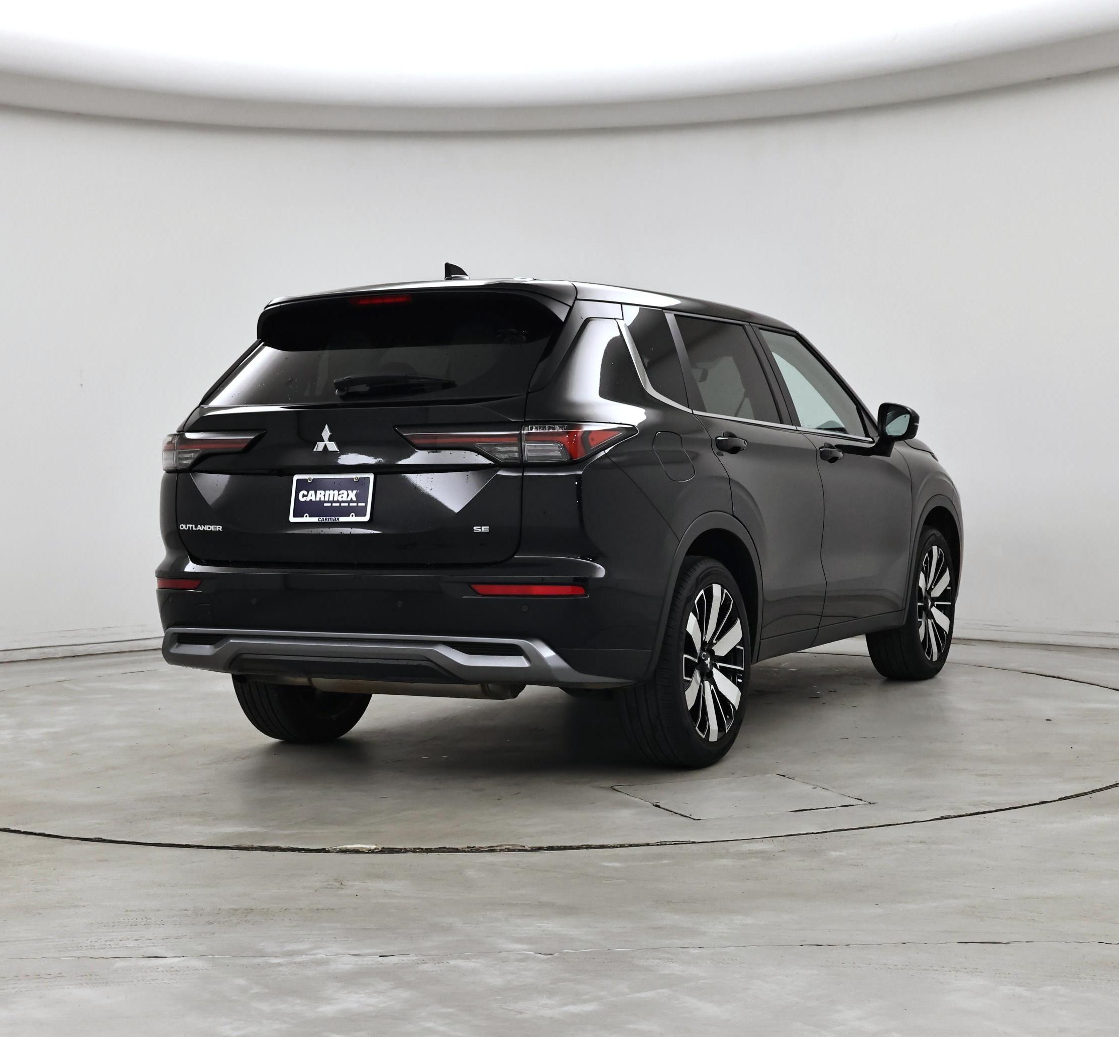 Thumbnail: 2025 Mitsubishi Outlander - 8