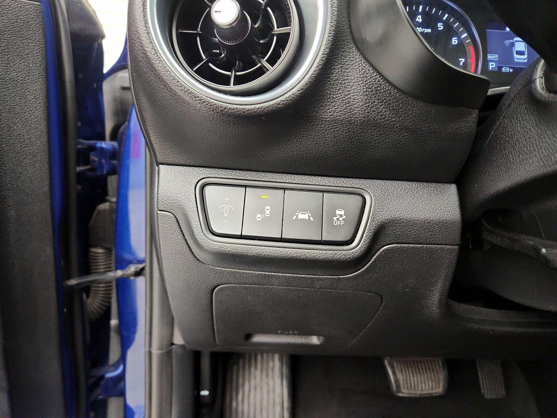 Thumbnail: 2021 Kia Forte - 13