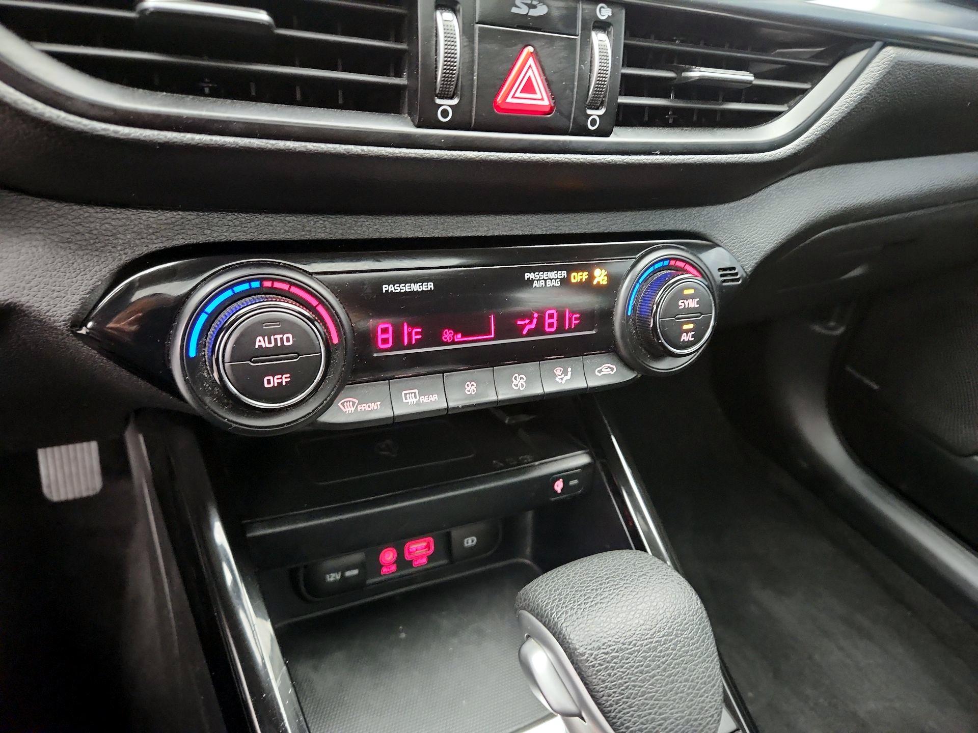 Thumbnail: 2021 Kia Forte - 17