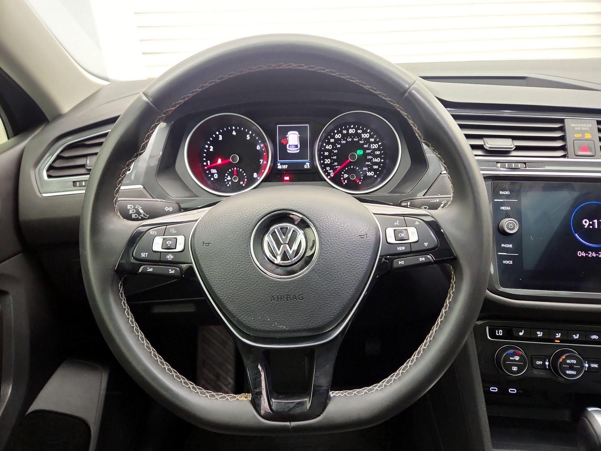 Thumbnail: 2021 Volkswagen Tiguan - 10