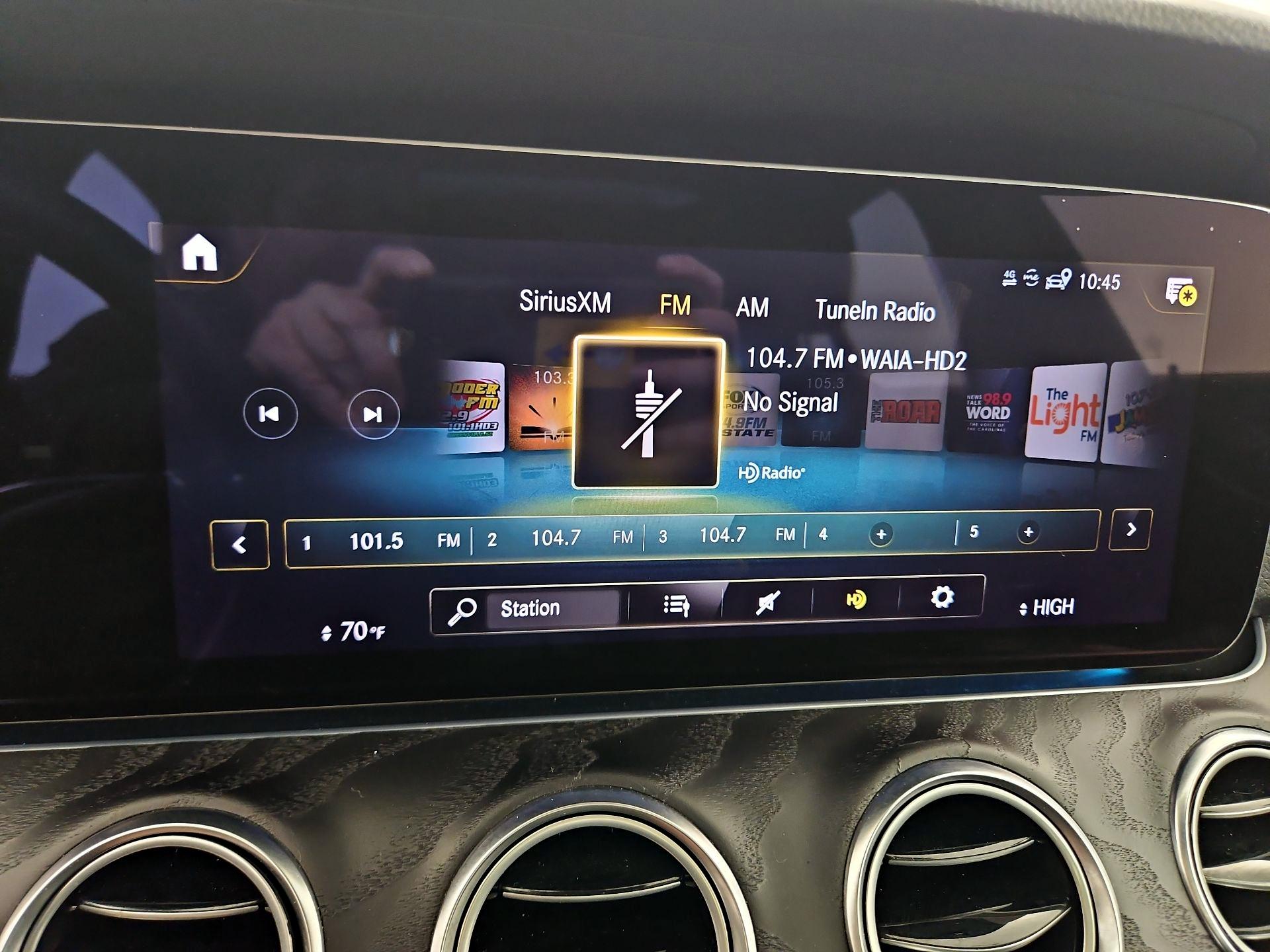 Thumbnail: 2021 Mercedes-Benz E-Class - 16