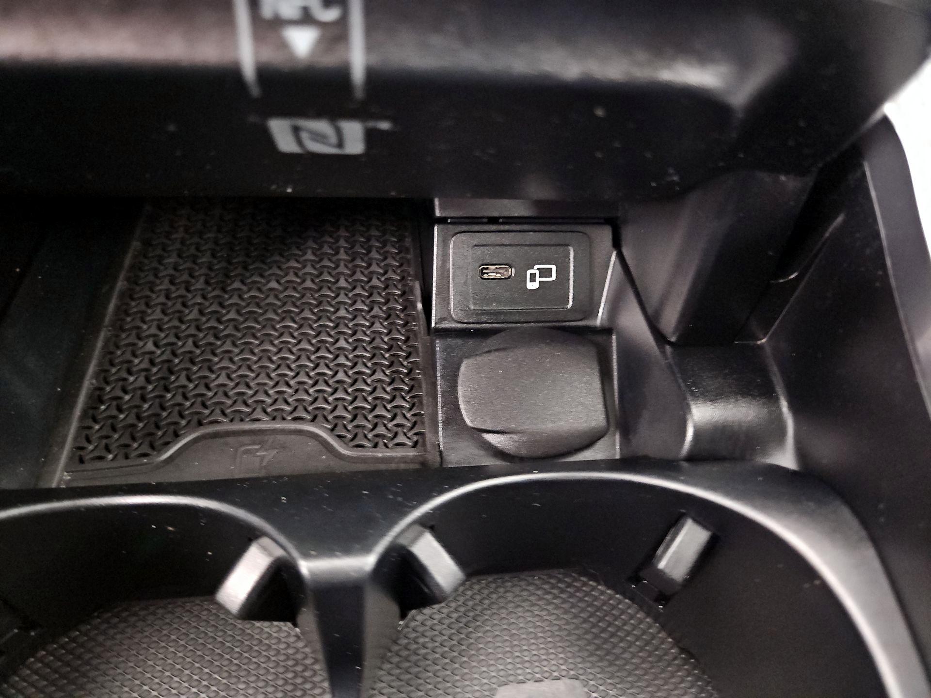 Thumbnail: 2021 Mercedes-Benz E-Class - 19