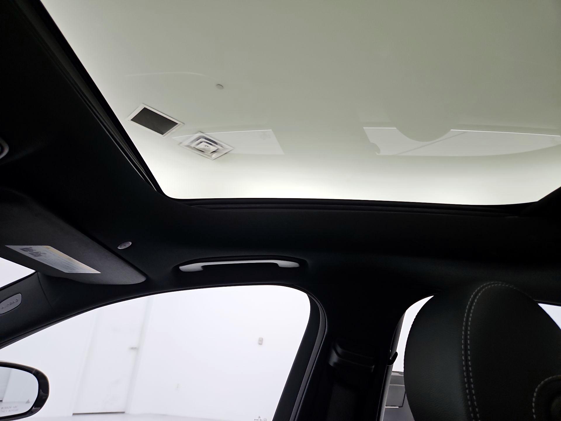 Thumbnail: 2021 Mercedes-Benz E-Class - 20