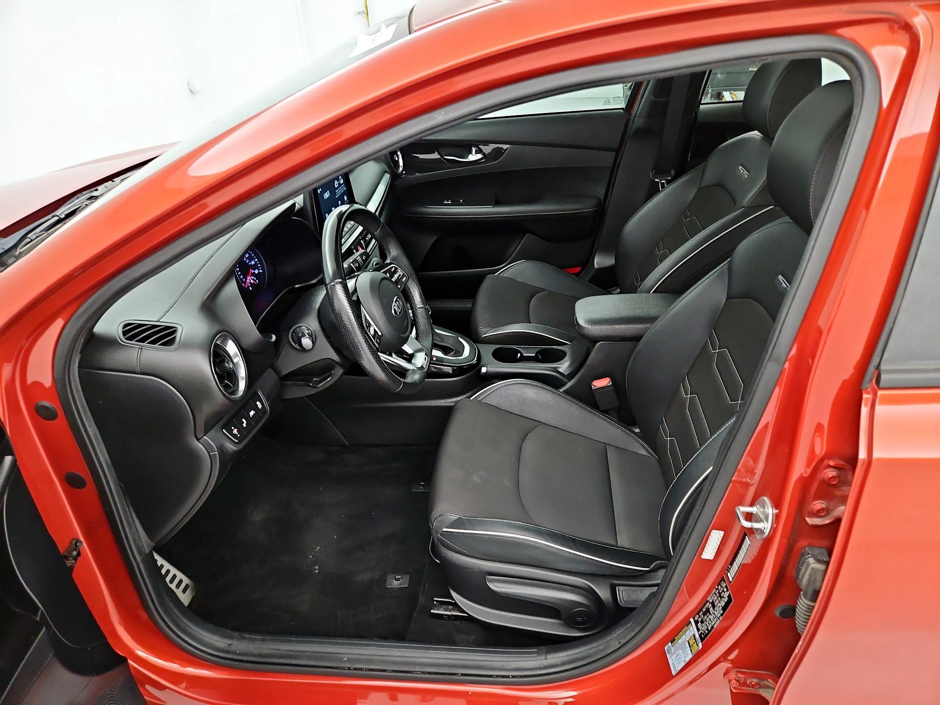 Thumbnail: 2020 Kia Forte - 11