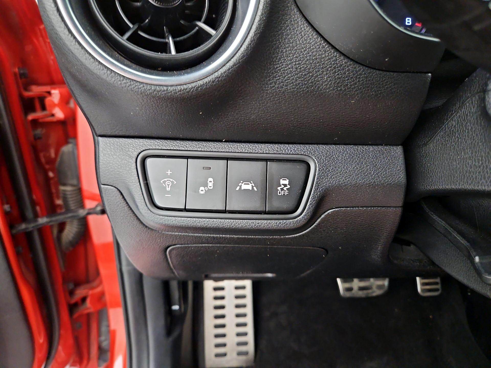 Thumbnail: 2020 Kia Forte - 13