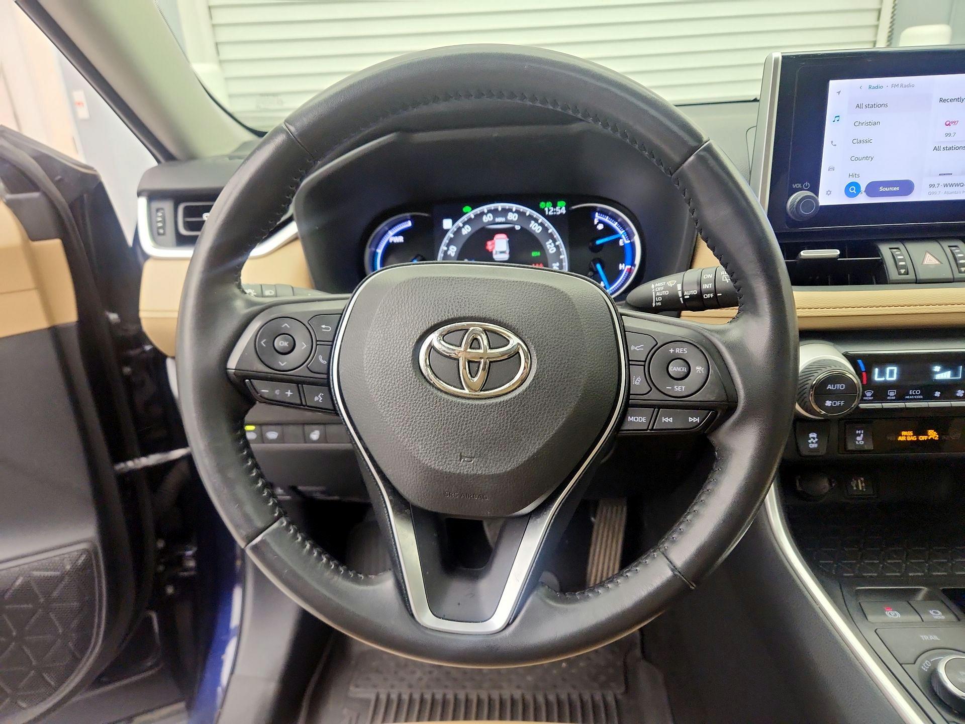 Thumbnail: 2023 Toyota RAV4 - 10