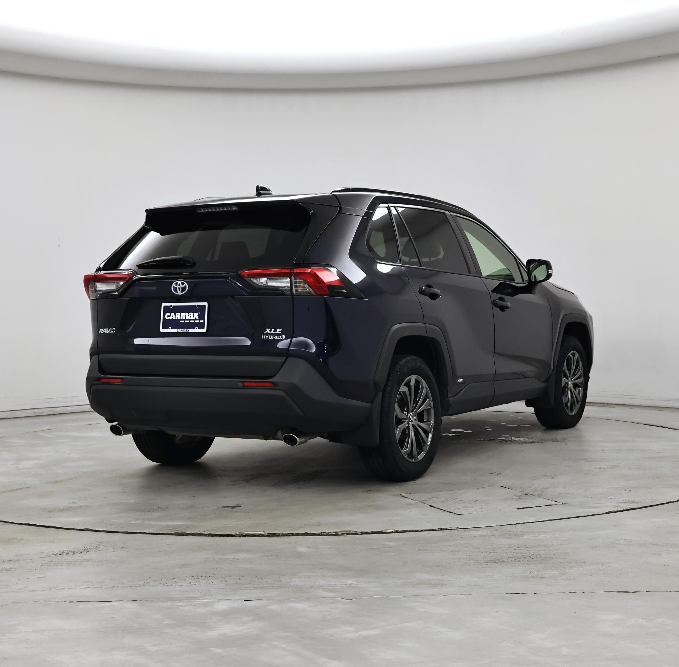 Thumbnail: 2023 Toyota RAV4 - 8