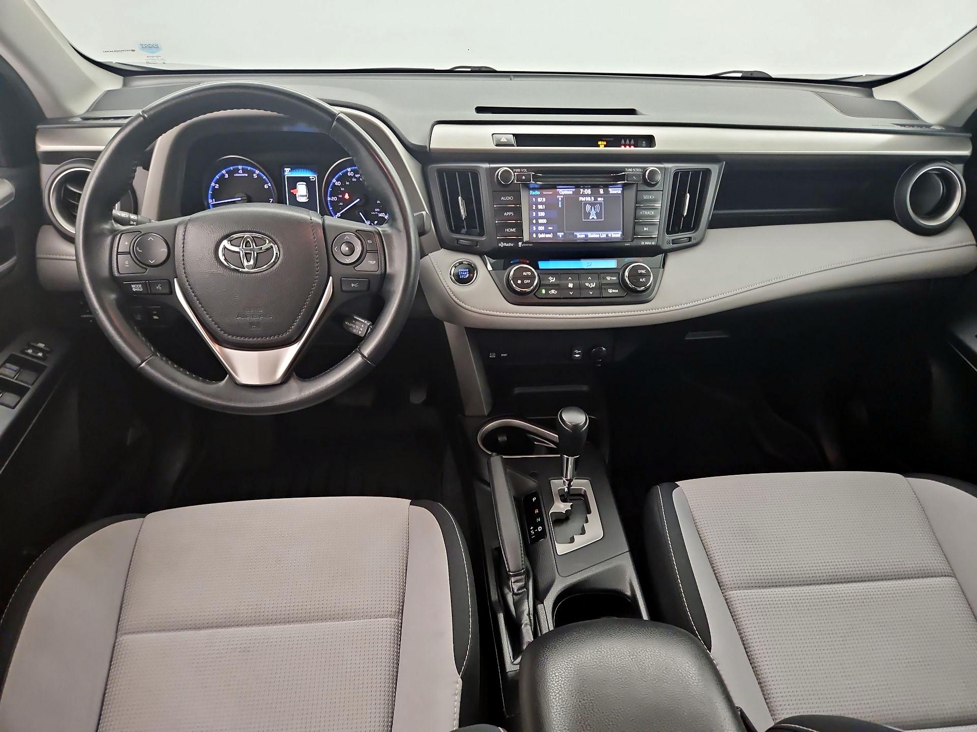 Thumbnail: 2018 Toyota RAV4 - 9